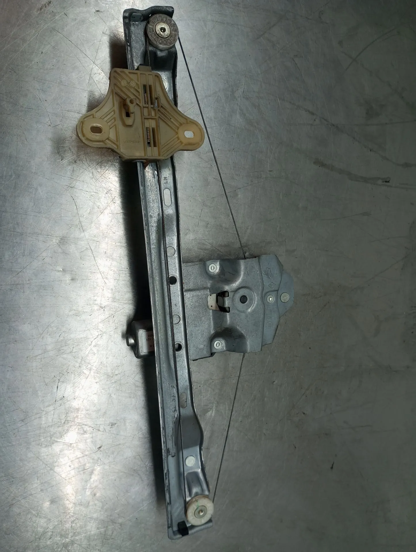 Lève-vitre avant gauche RENAULT Twingo III (BCM_) Imagem-1