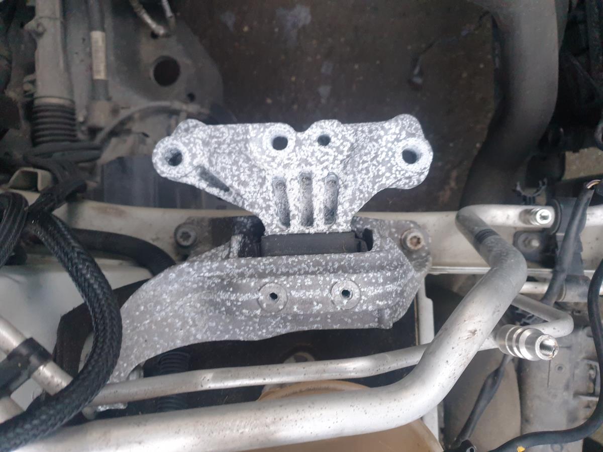 Engine Mount PEUGEOT 308 SW II