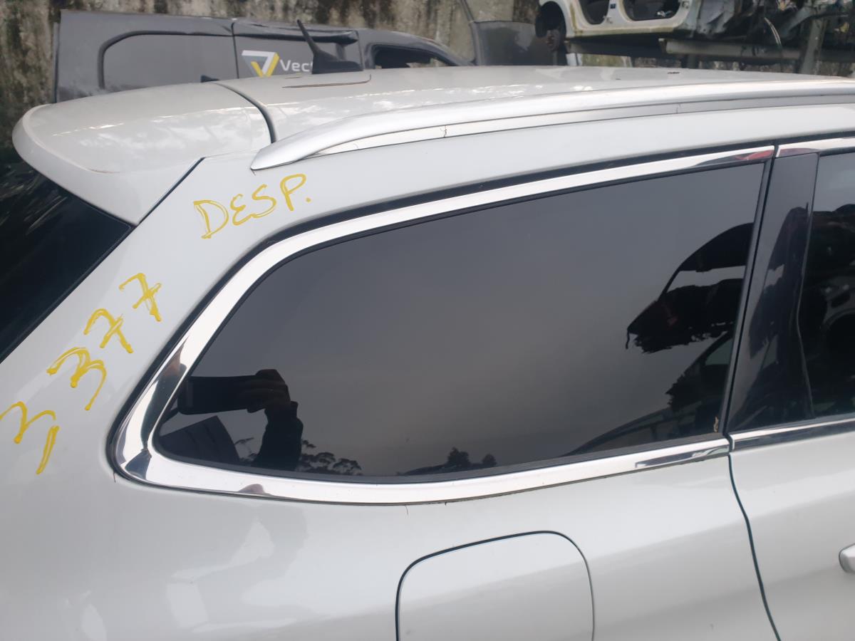 Vidro do painel trás direito PEUGEOT 308 SW II