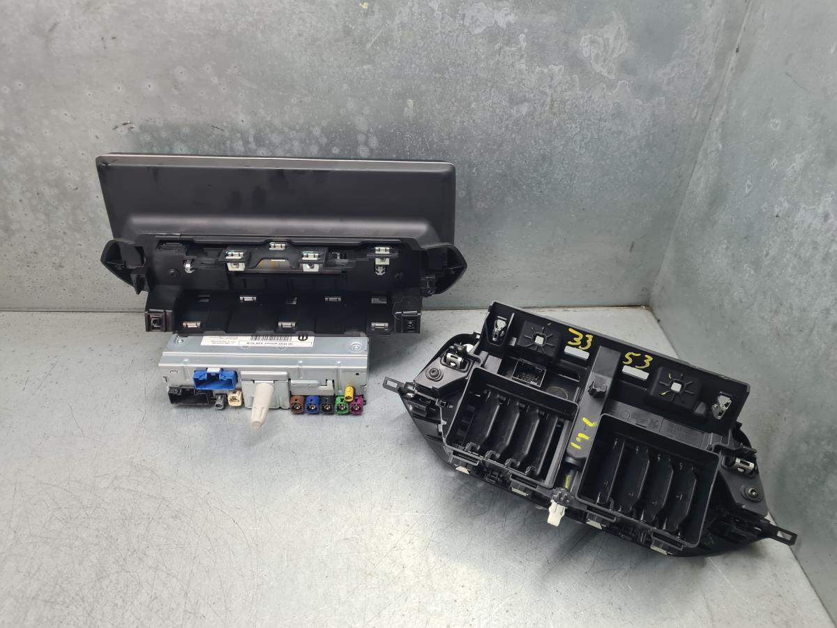 Kit Auto-rádio PEUGEOT 208 II Imagem-1