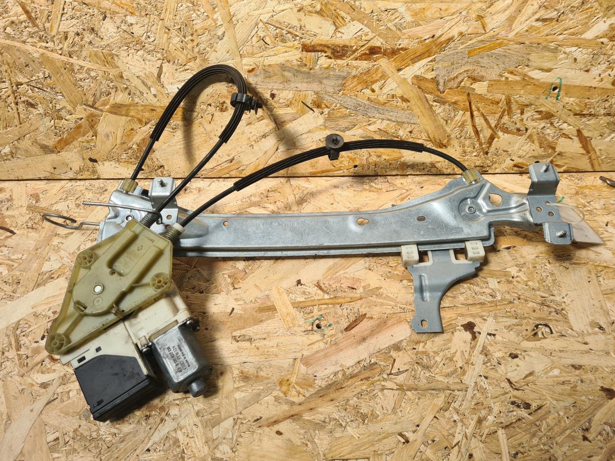 Elevalunas trasero derecho RENAULT Megane III (BZ0_)