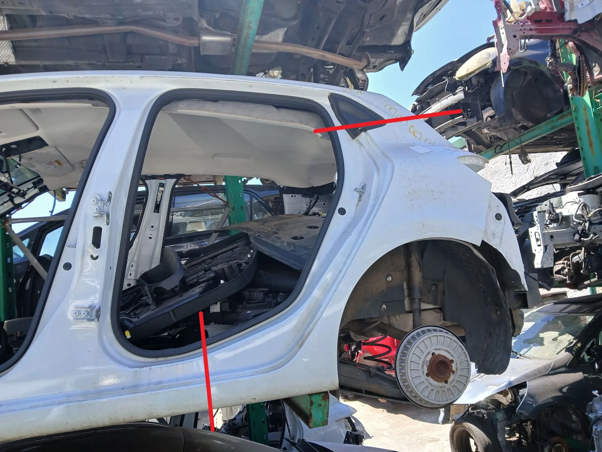 Pannello posteriore sinistro RENAULT Clio V (BF_)