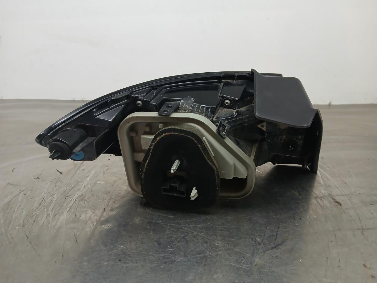 Feu arrière Droite PEUGEOT 208 II Imagem-2