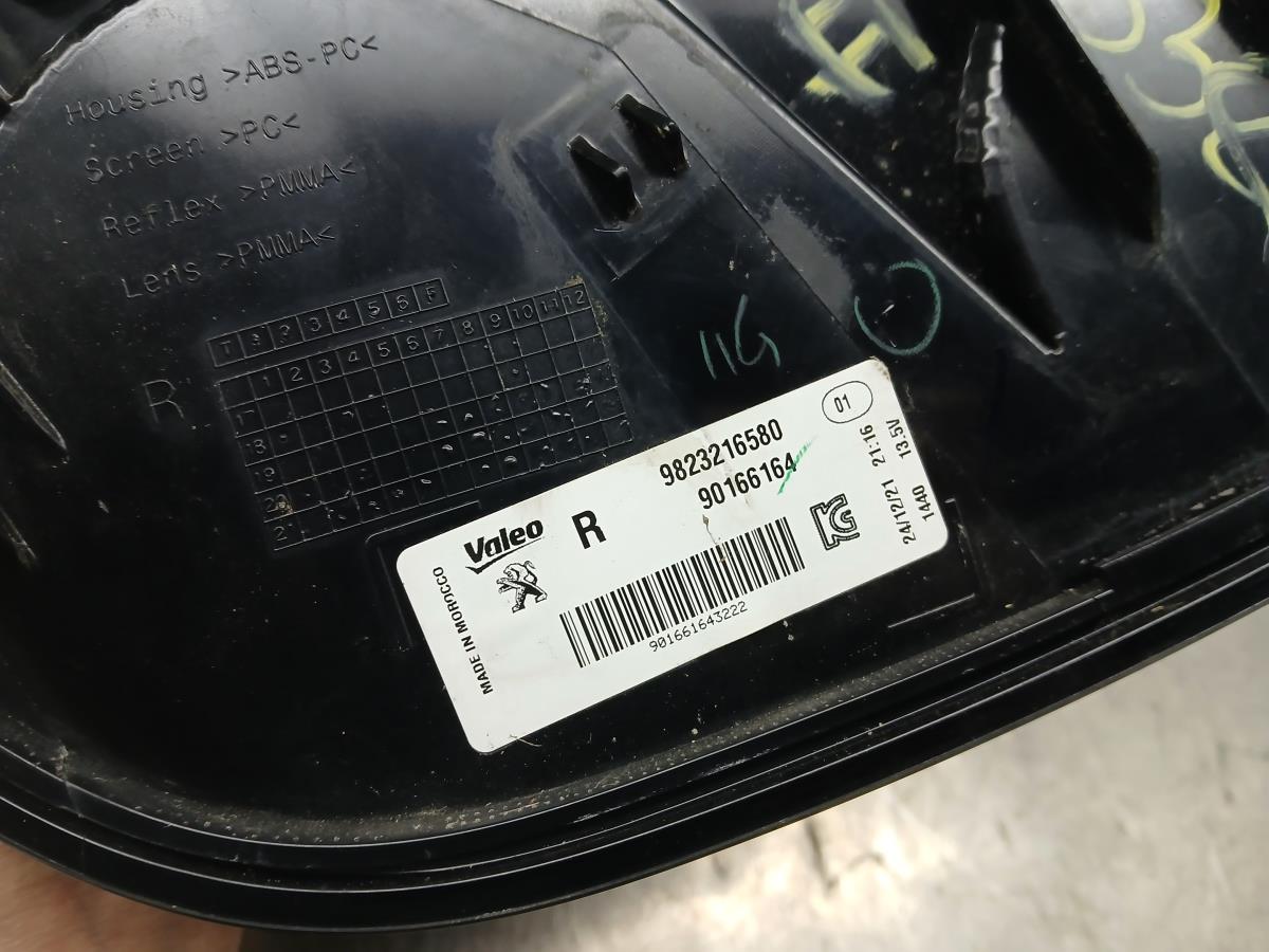 Feu arrière Droite PEUGEOT 208 II Imagem-4