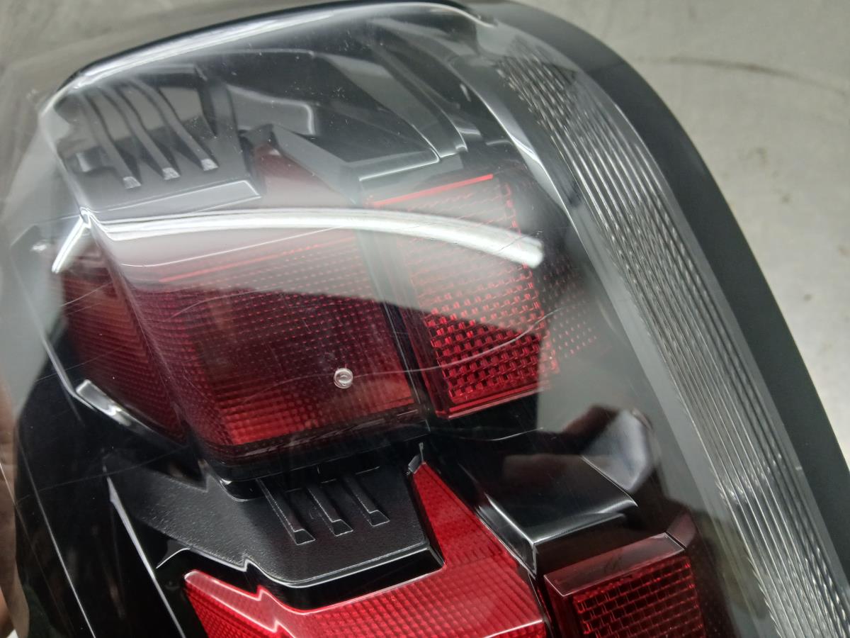 Feu arrière Droite PEUGEOT 208 II Imagem-5