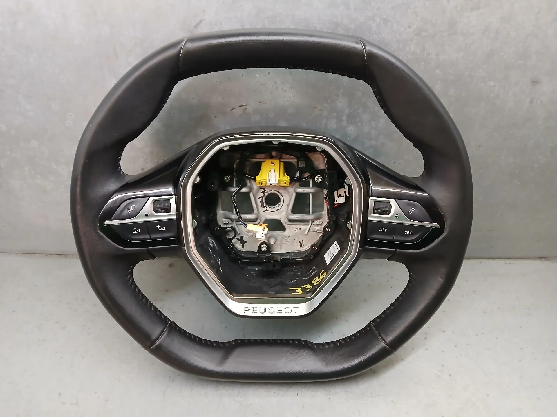 Volante PEUGEOT 208 II