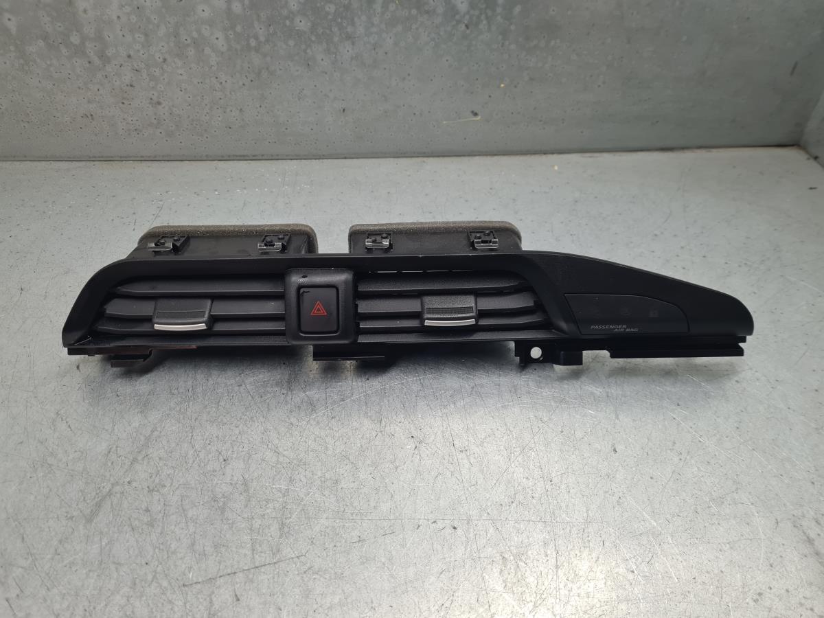 Volets de chauffage NISSAN Micra V (K14)