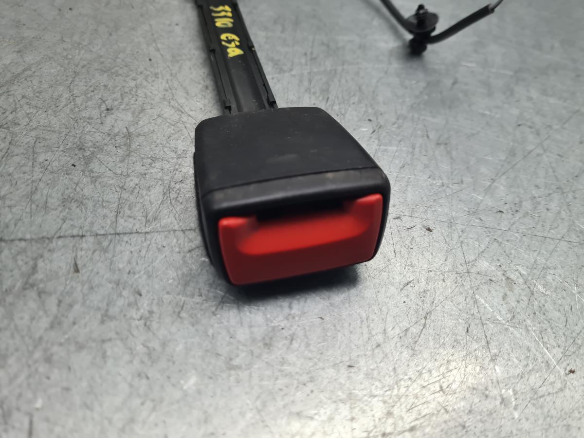 Encaixe de cinto frente direito VOLKSWAGEN Polo (AW1) Imagem-2