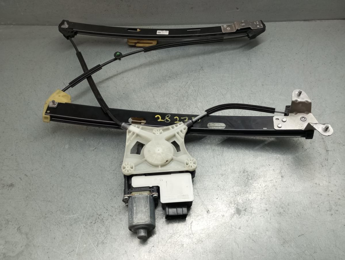 Right front window regulator VOLKSWAGEN Polo (AW1)