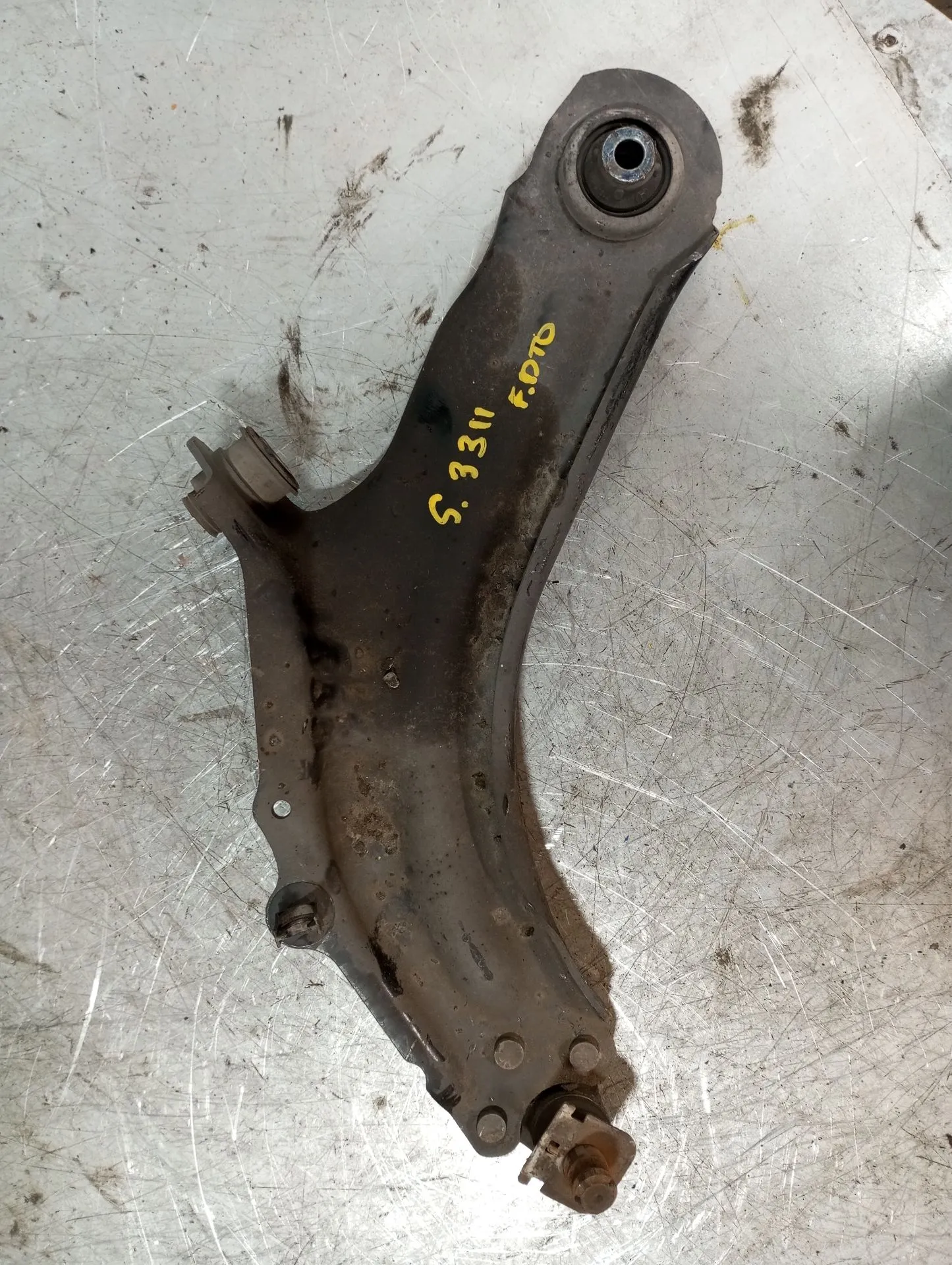 Braccio di sospensione anteriore destra MERCEDES-BENZ Citan (415)