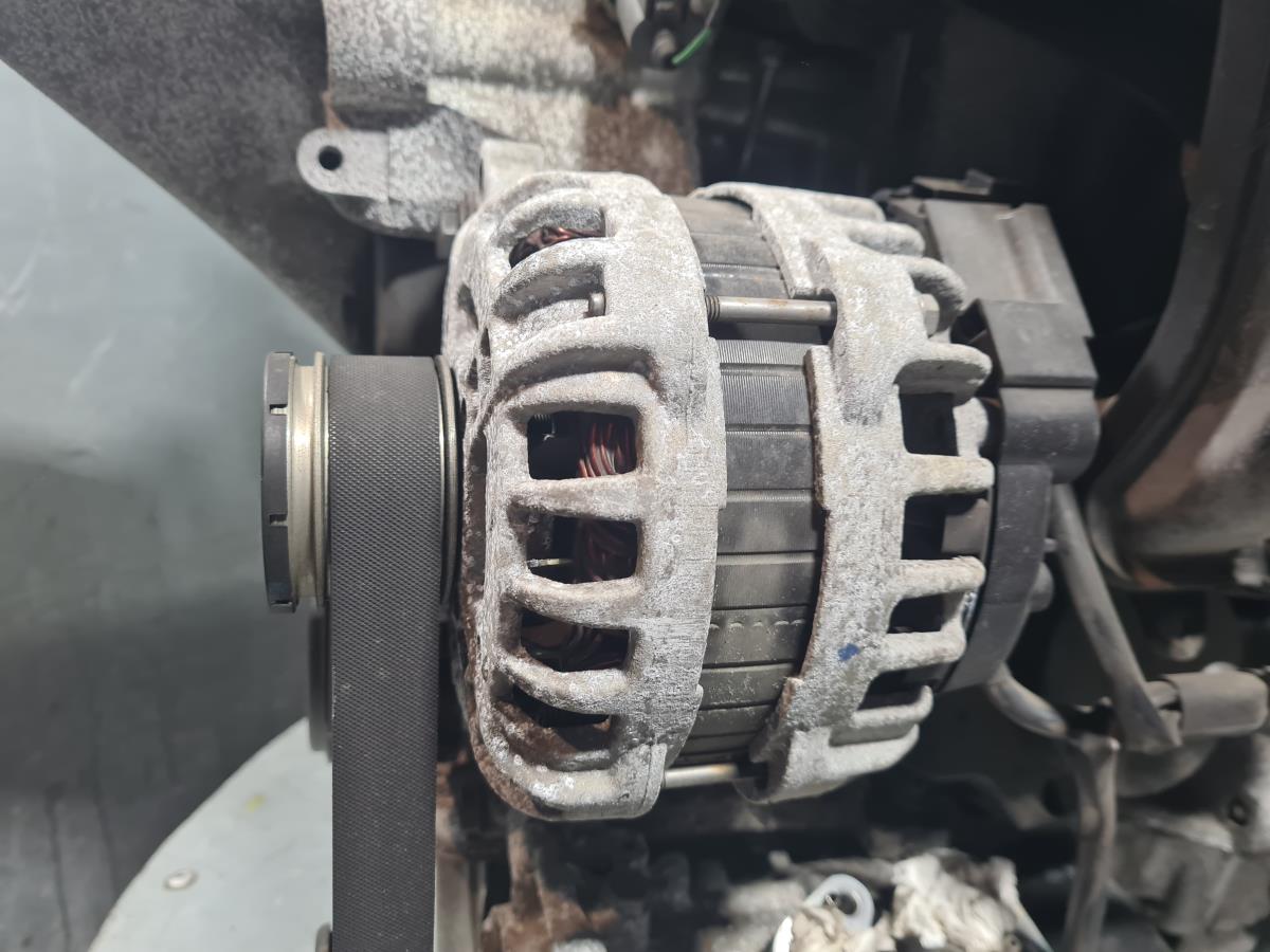Alternador VOLKSWAGEN Polo (AW1)