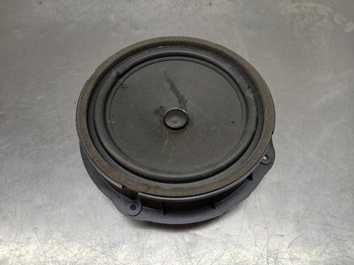 Sound system column / Speakers  SEAT Leon (5F1)