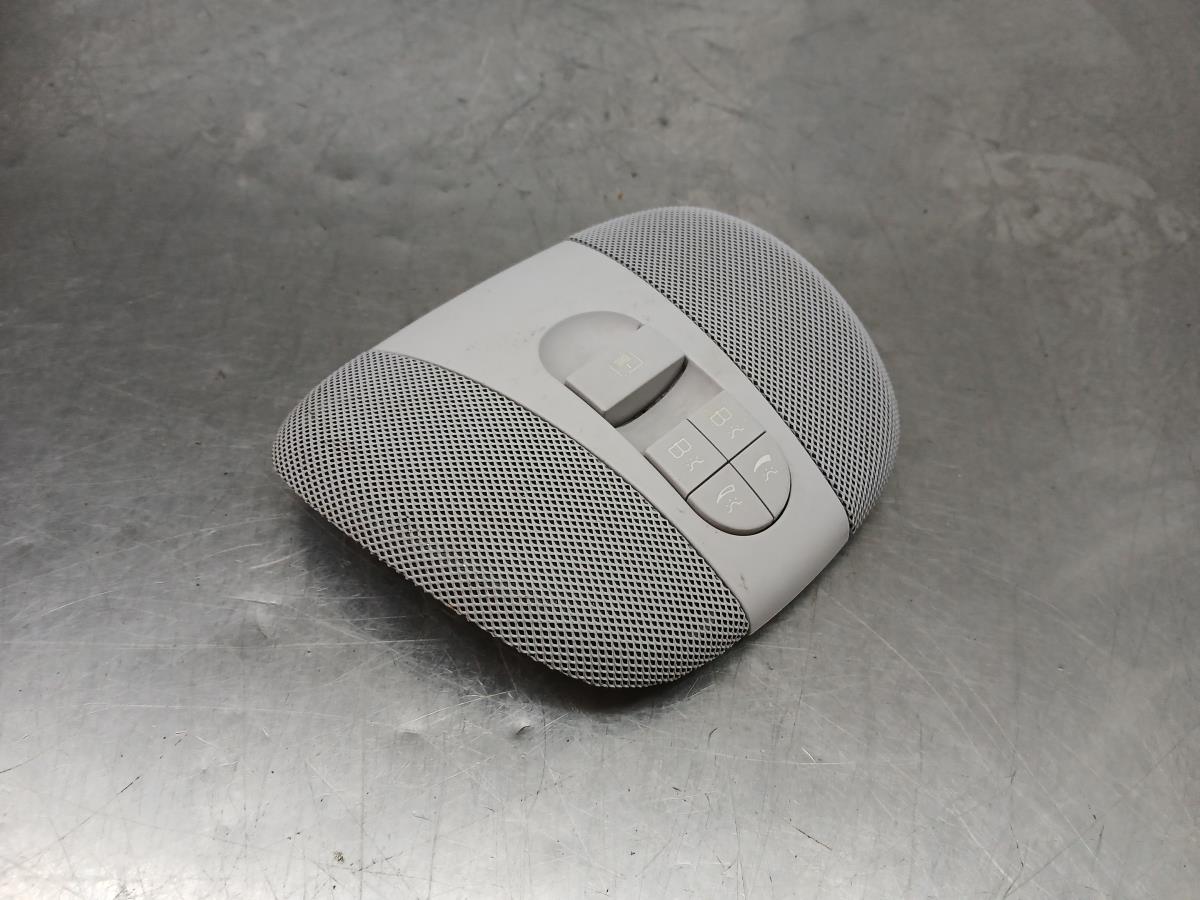 Plafonier trás MERCEDES-BENZ Classe E (W211) Imagem-1