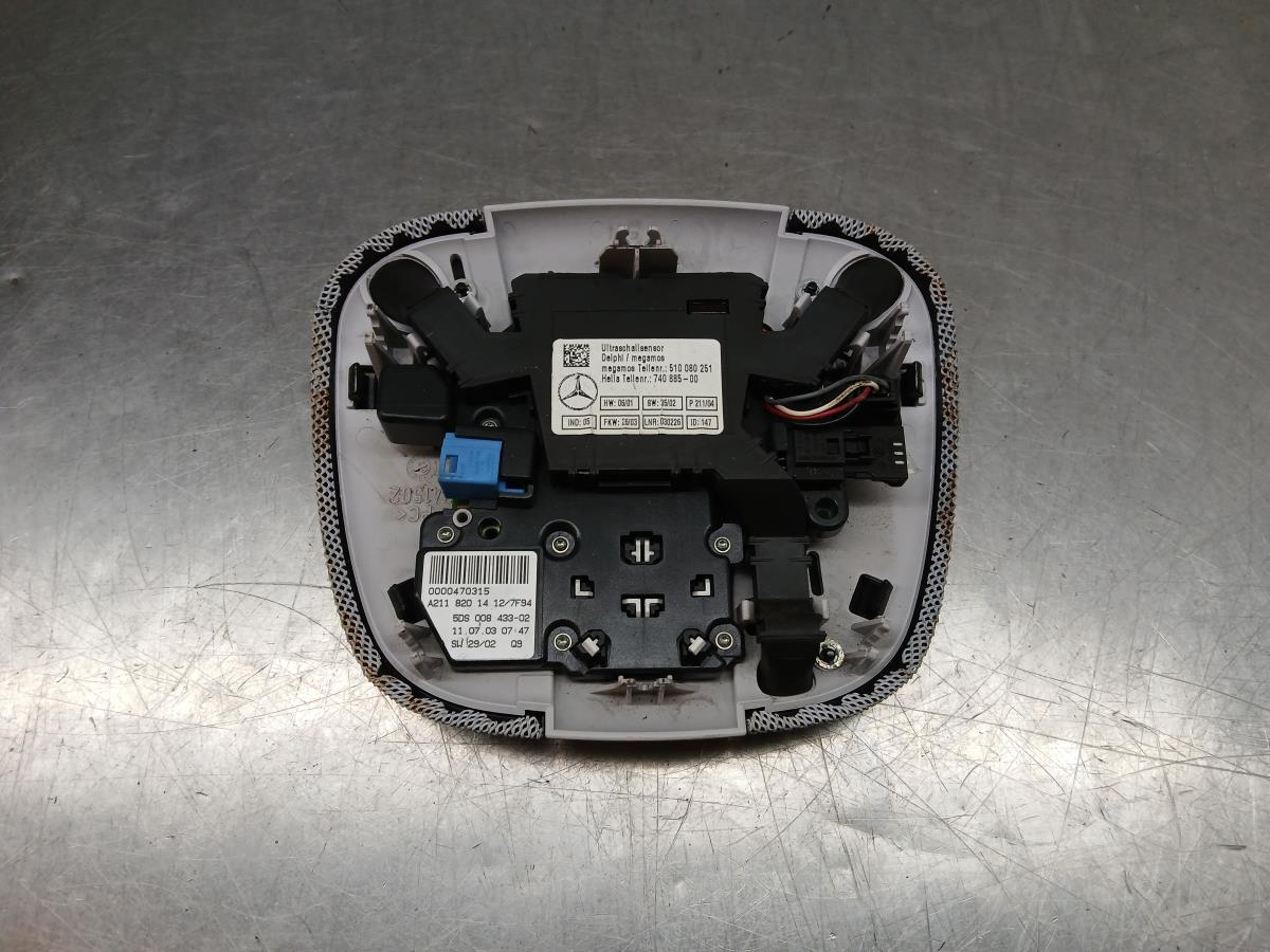 Plafonier trás MERCEDES-BENZ Classe E (W211) Imagem-4