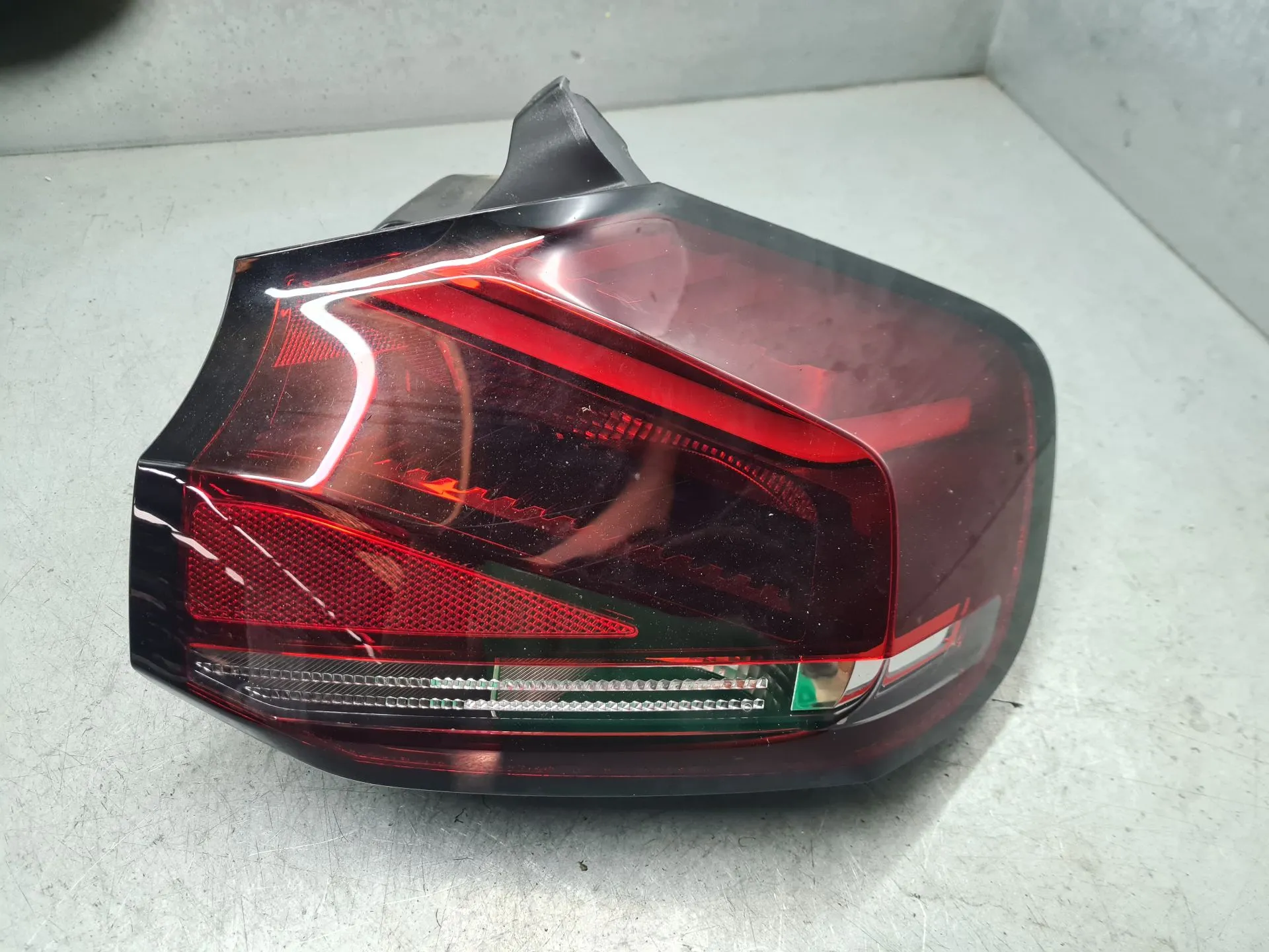 Feu arrière Droite CITROËN C4 III