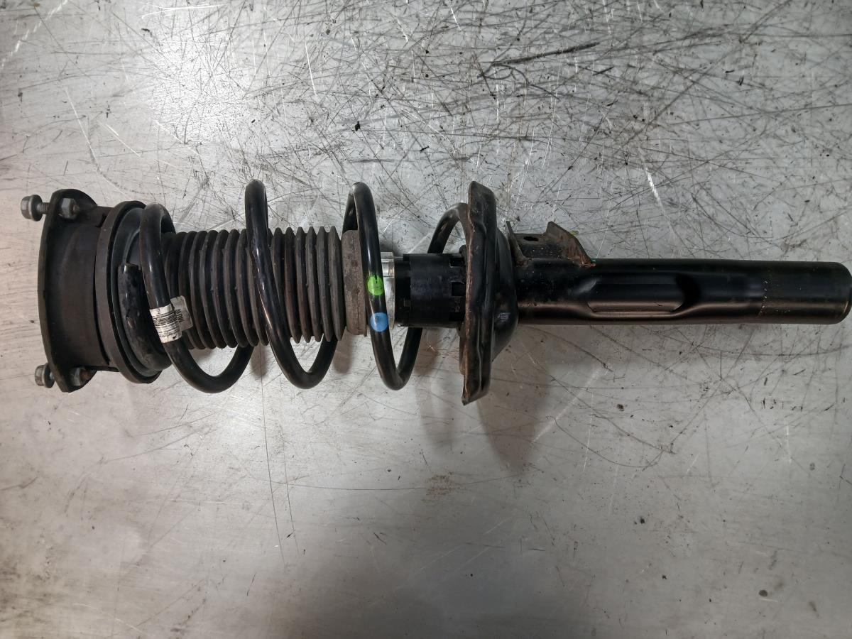 Amortiguador Delantero Izquierdo VOLKSWAGEN Golf VII (5G1, BQ1, BE1, BE2)