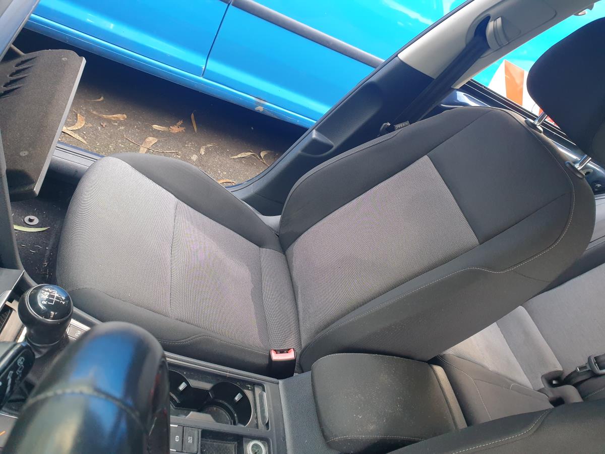 Ensemble sièges VOLKSWAGEN Golf VII (5G1, BQ1, BE1, BE2)