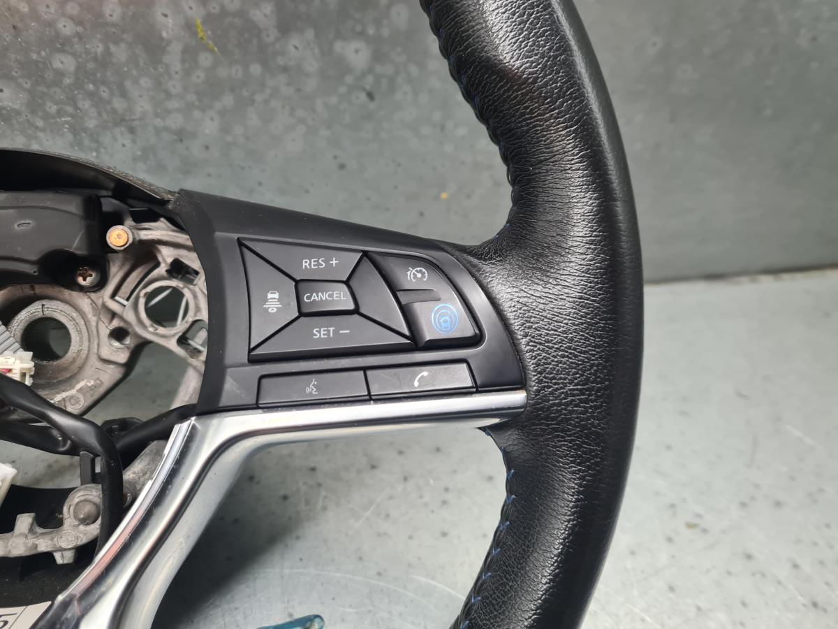 Volante NISSAN Leaf EV (ZE1) Imagem-2