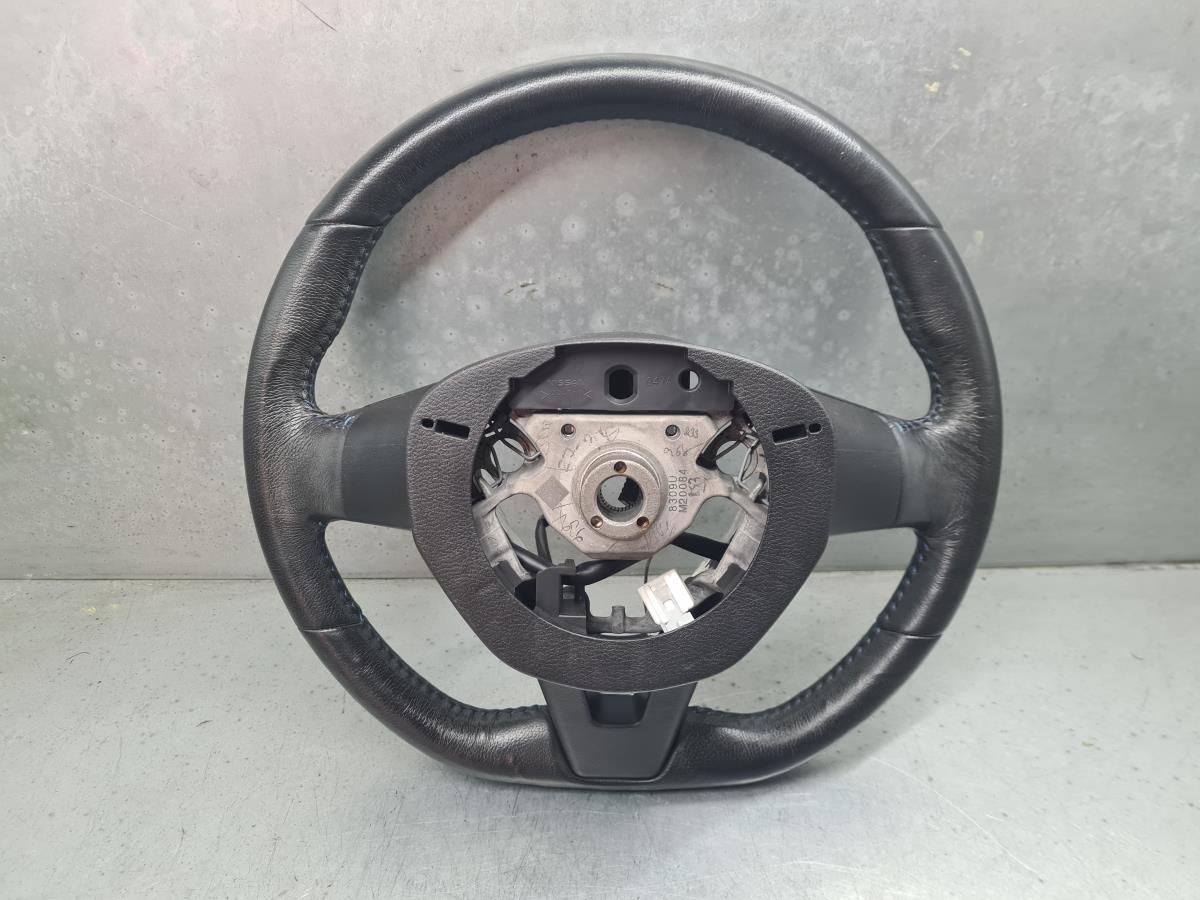 Volante NISSAN Leaf EV (ZE1) Imagem-3