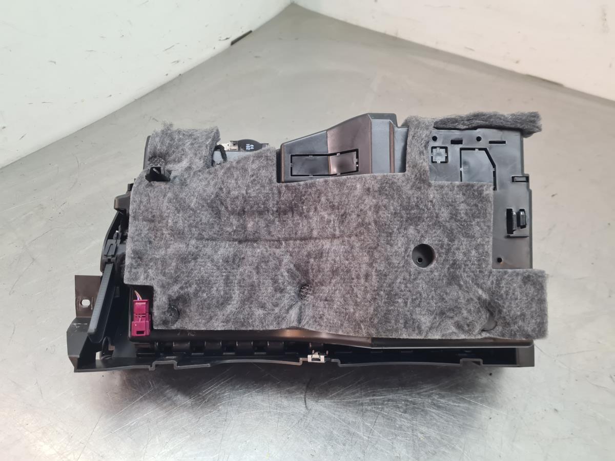 Porta luvas MERCEDES-BENZ GLC (X253) Imagem-4