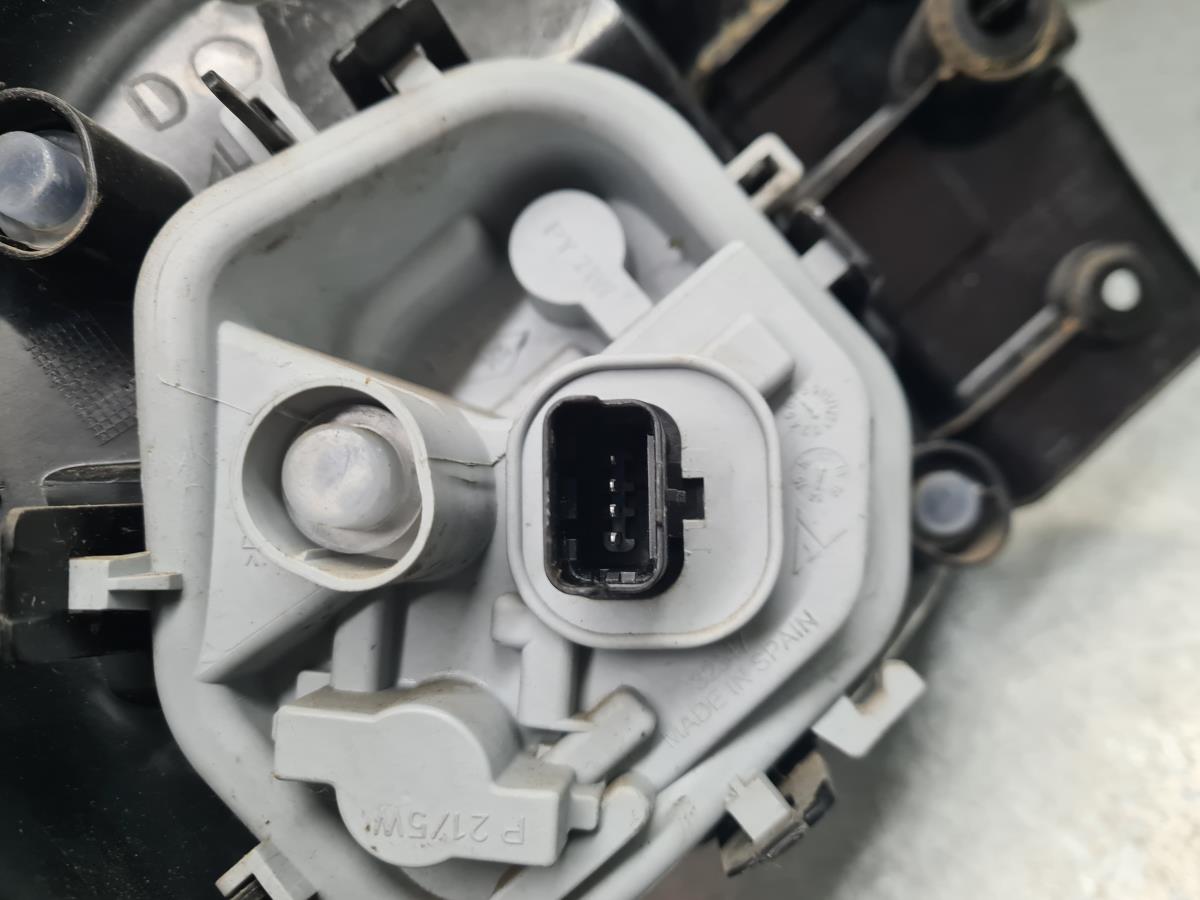 Feu arrière Droite RENAULT Captur (J5_) Imagem-4