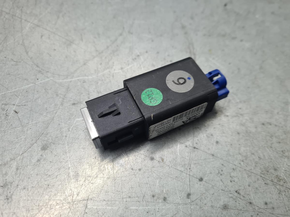 Módulo USB / AUX / IPOD PEUGEOT 308 III Imagem-1