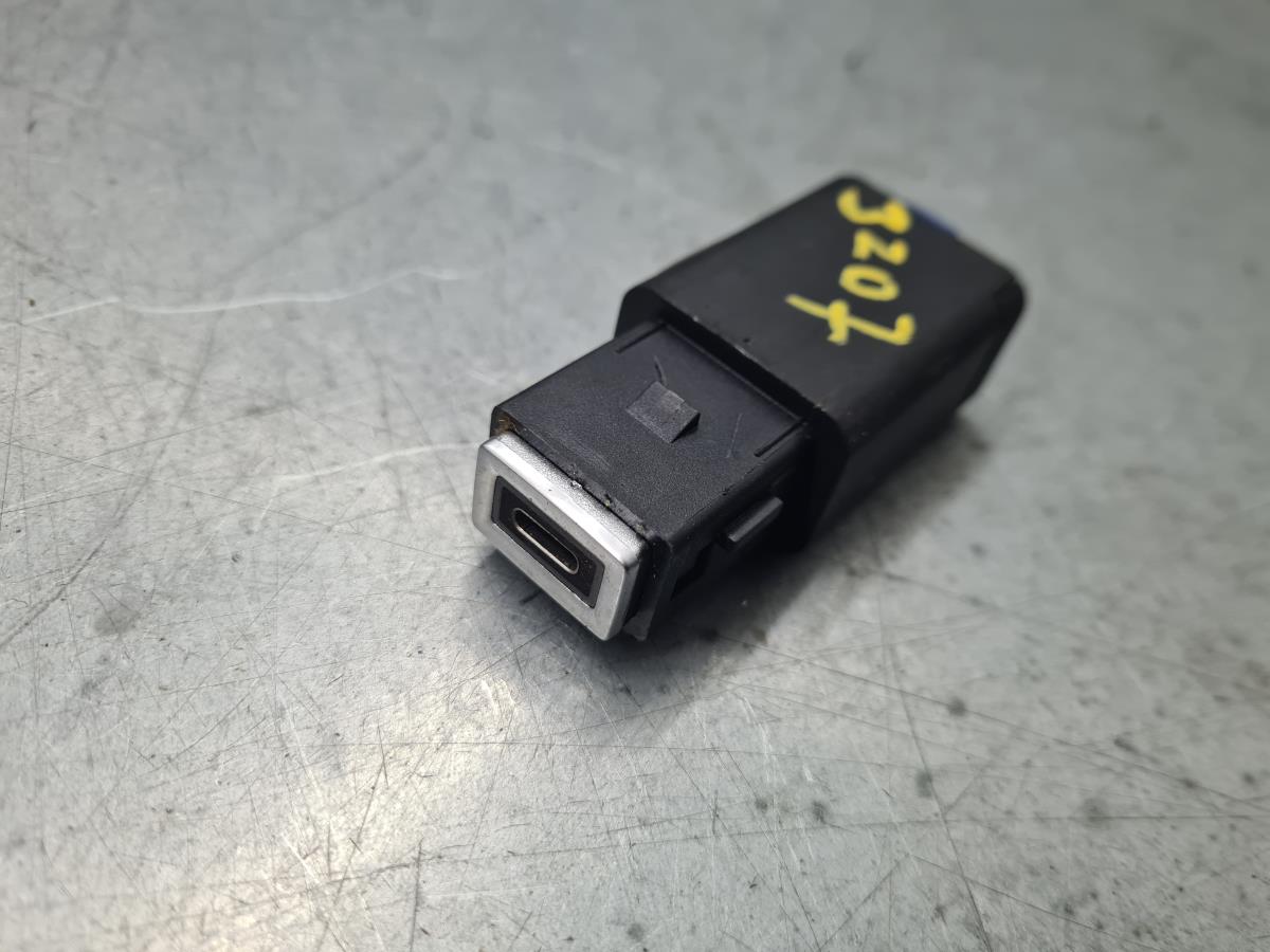 Porta Ingresso USB / AUX / iPod PEUGEOT 308 III