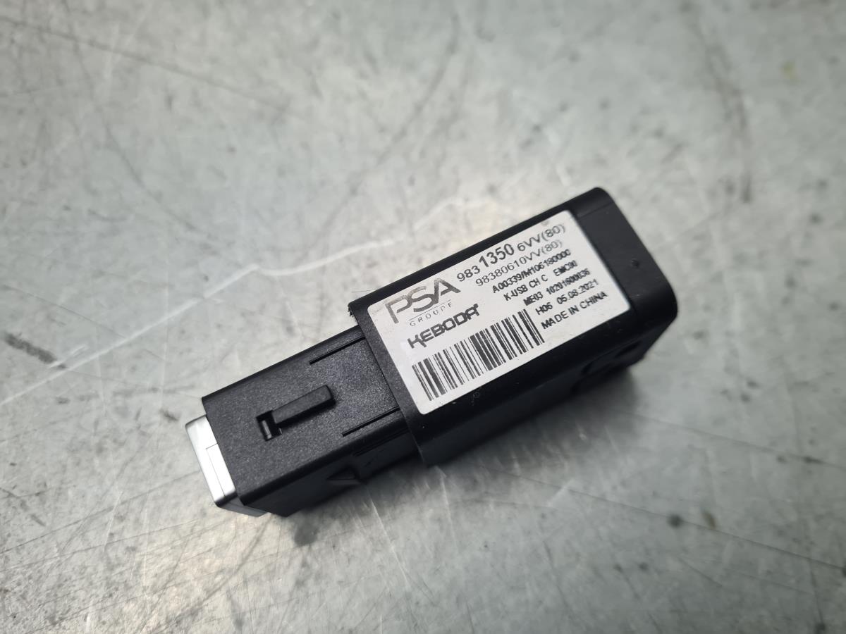 Módulo USB / AUX / IPOD PEUGEOT 308 III Imagem-2