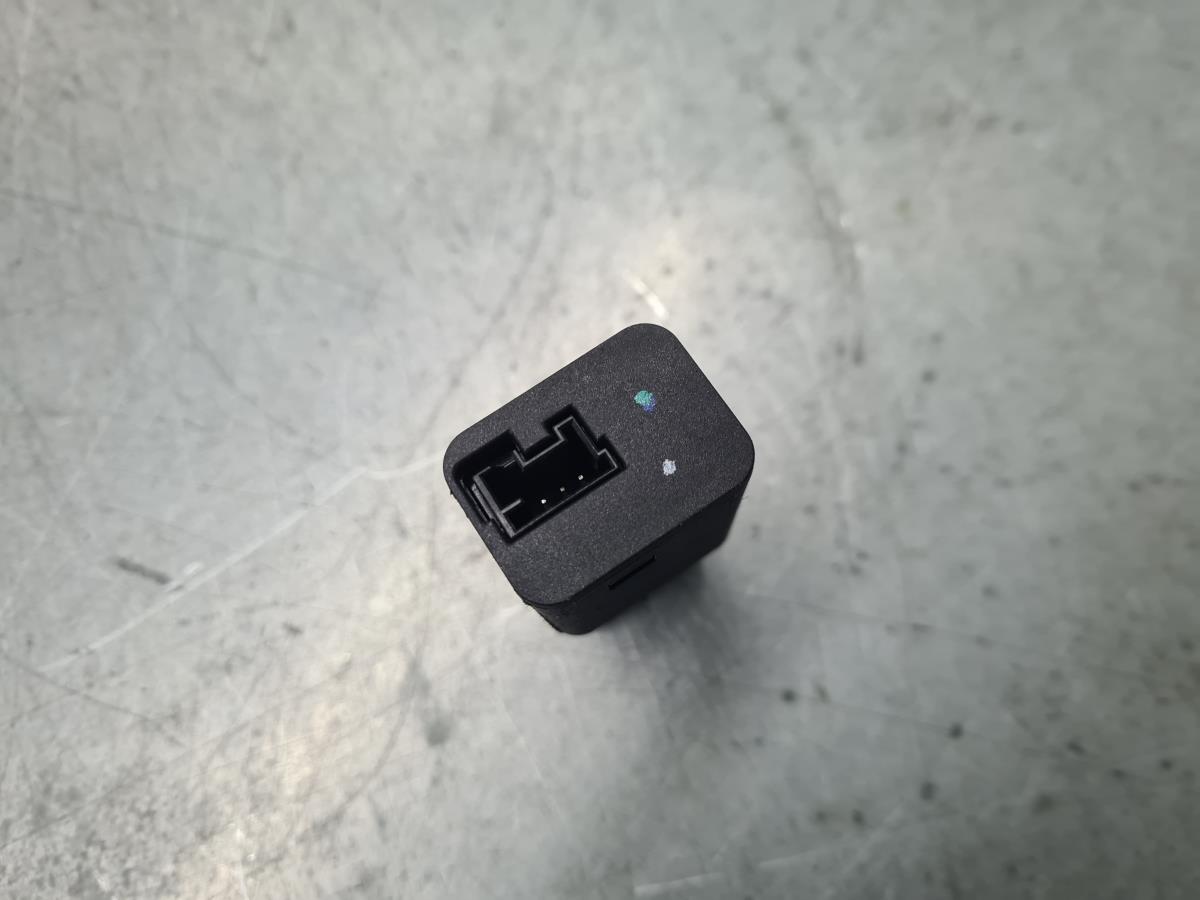 Módulo USB / AUX / IPOD PEUGEOT 208 II Imagem-2