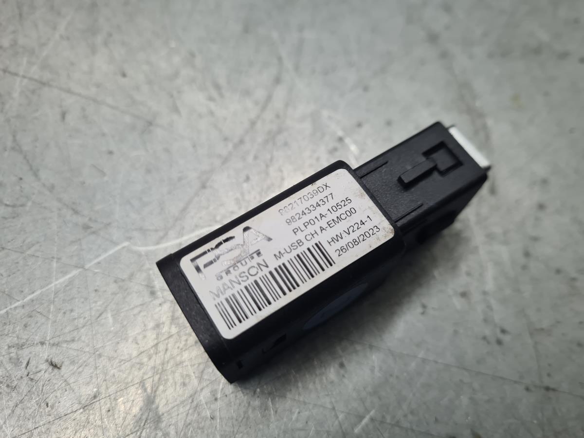 Módulo USB / AUX / IPOD PEUGEOT 208 II Imagem-2