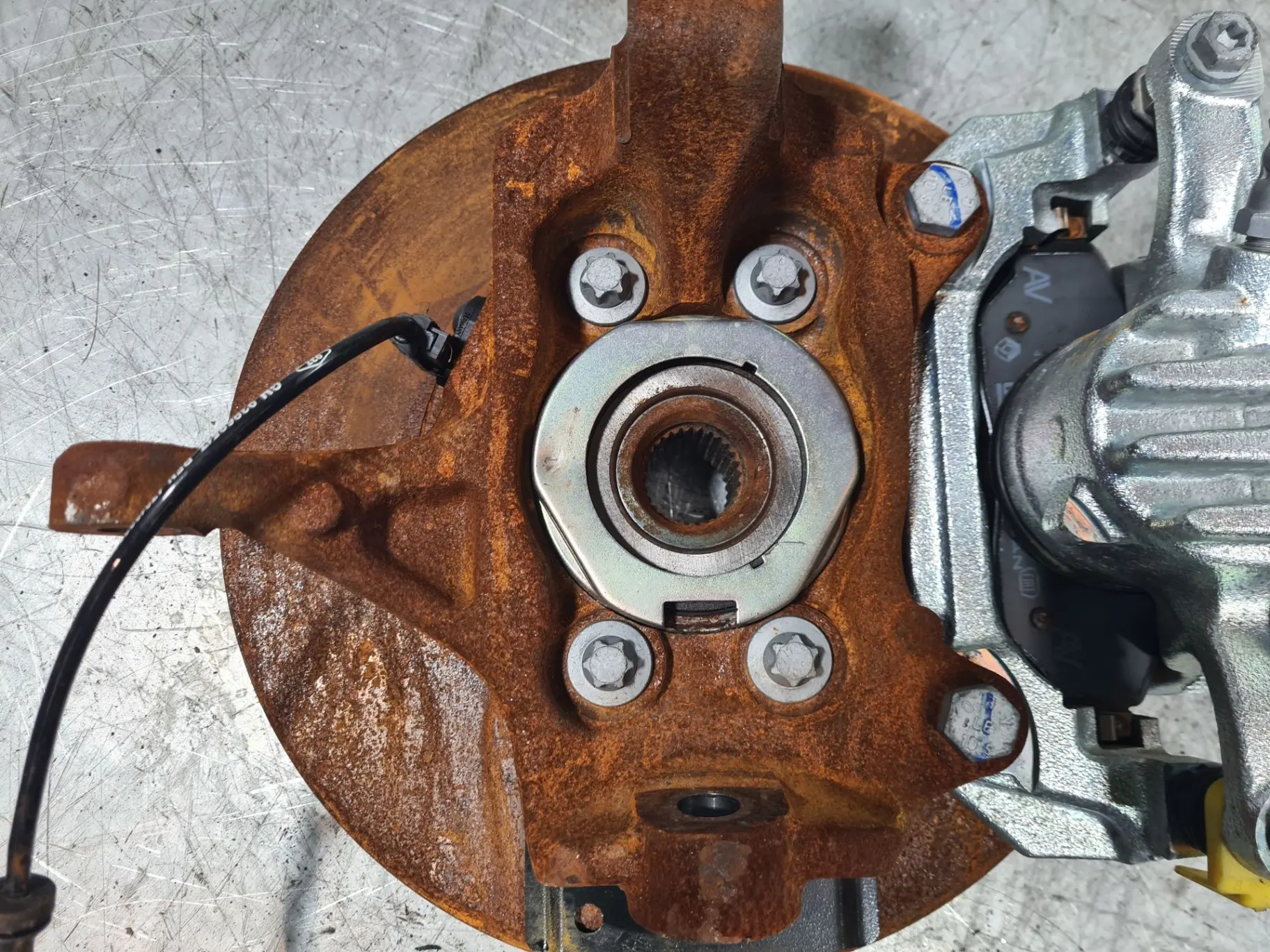 Fusello anteriore sinistro RENAULT Trafic III (FG_) Imagem-3