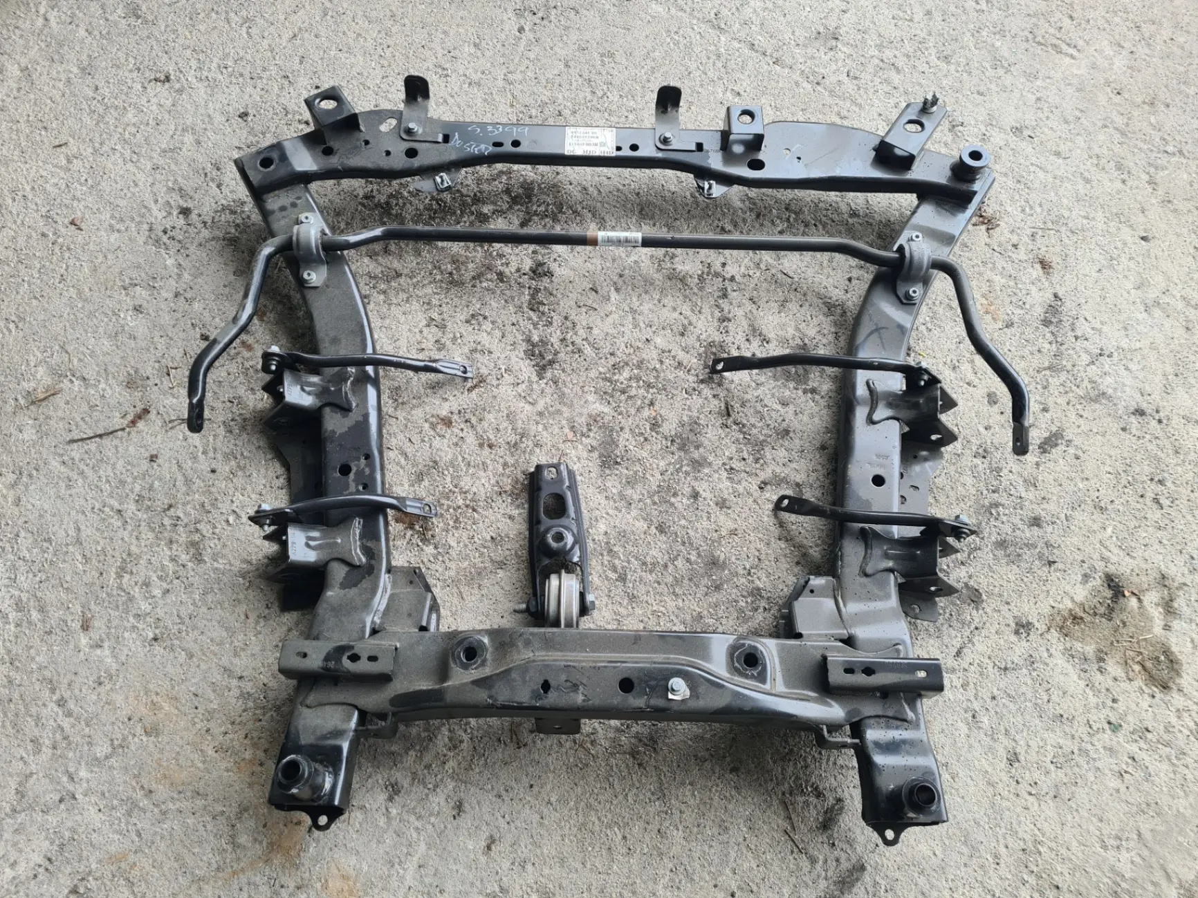 Berceau avant DACIA Duster (HM_)