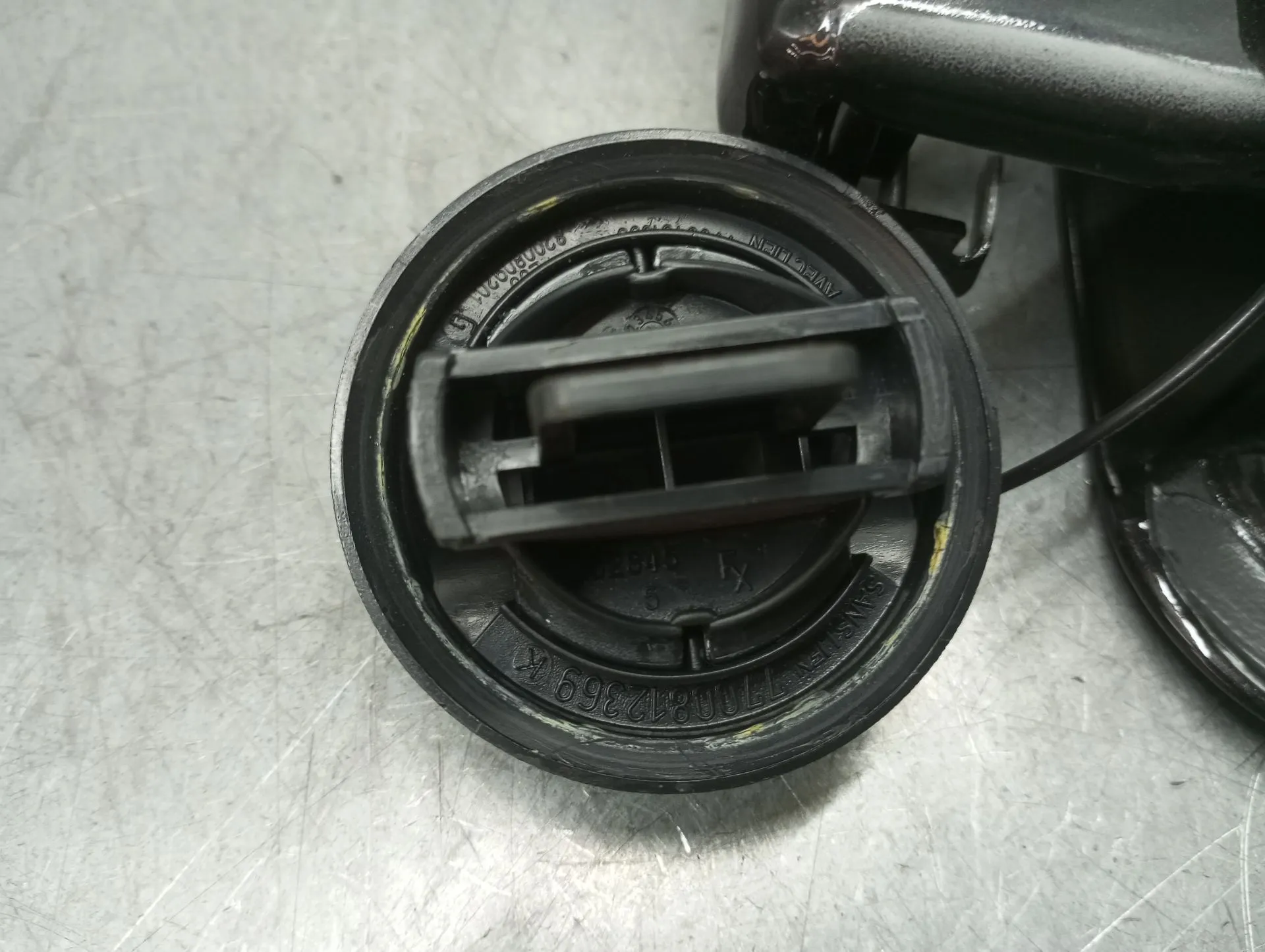 Fuel tank cap DACIA Duster (HM_) Imagem-3