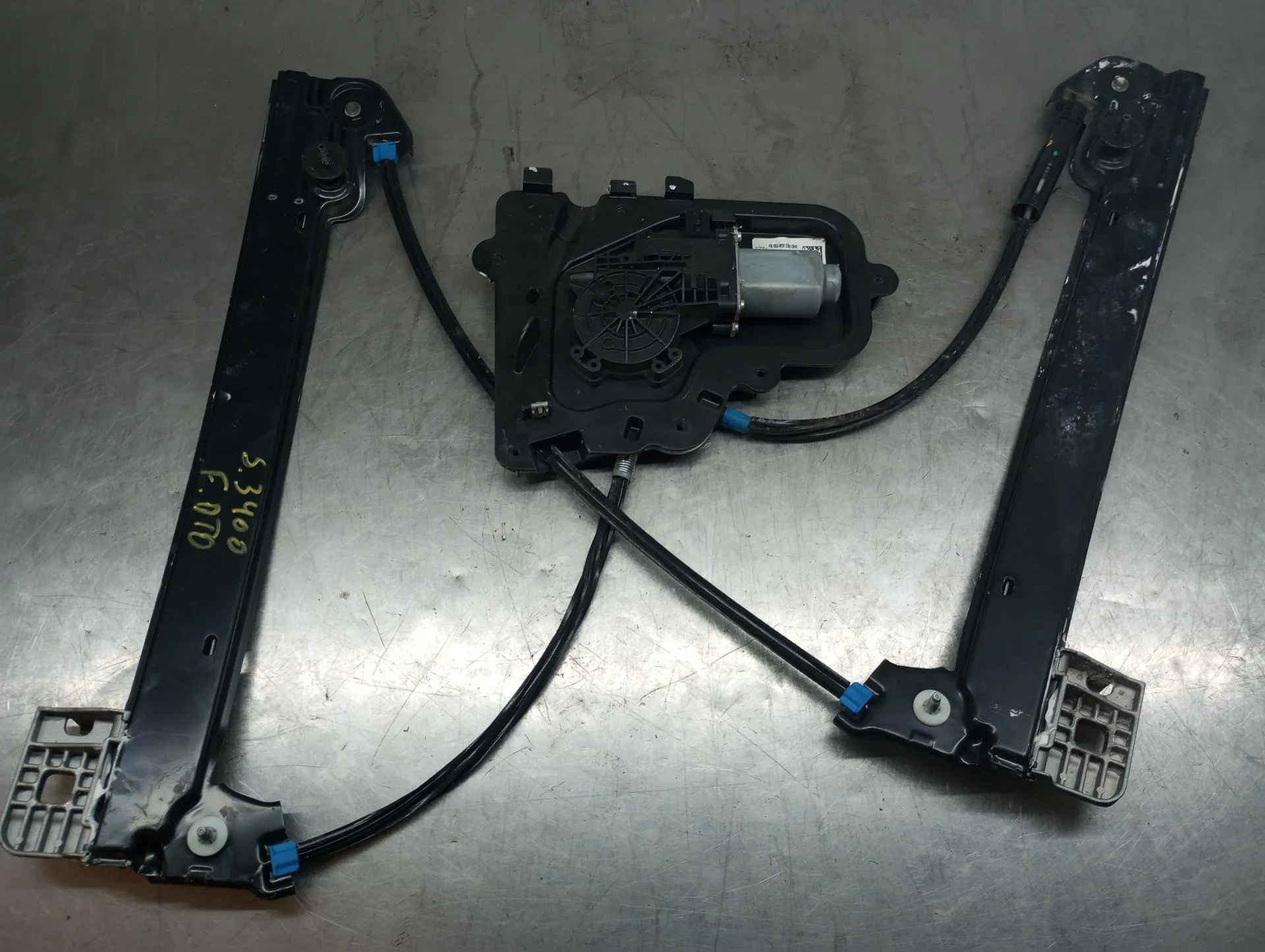 Elevador vidros frente direito TESLA Model 3 (5YJ3)