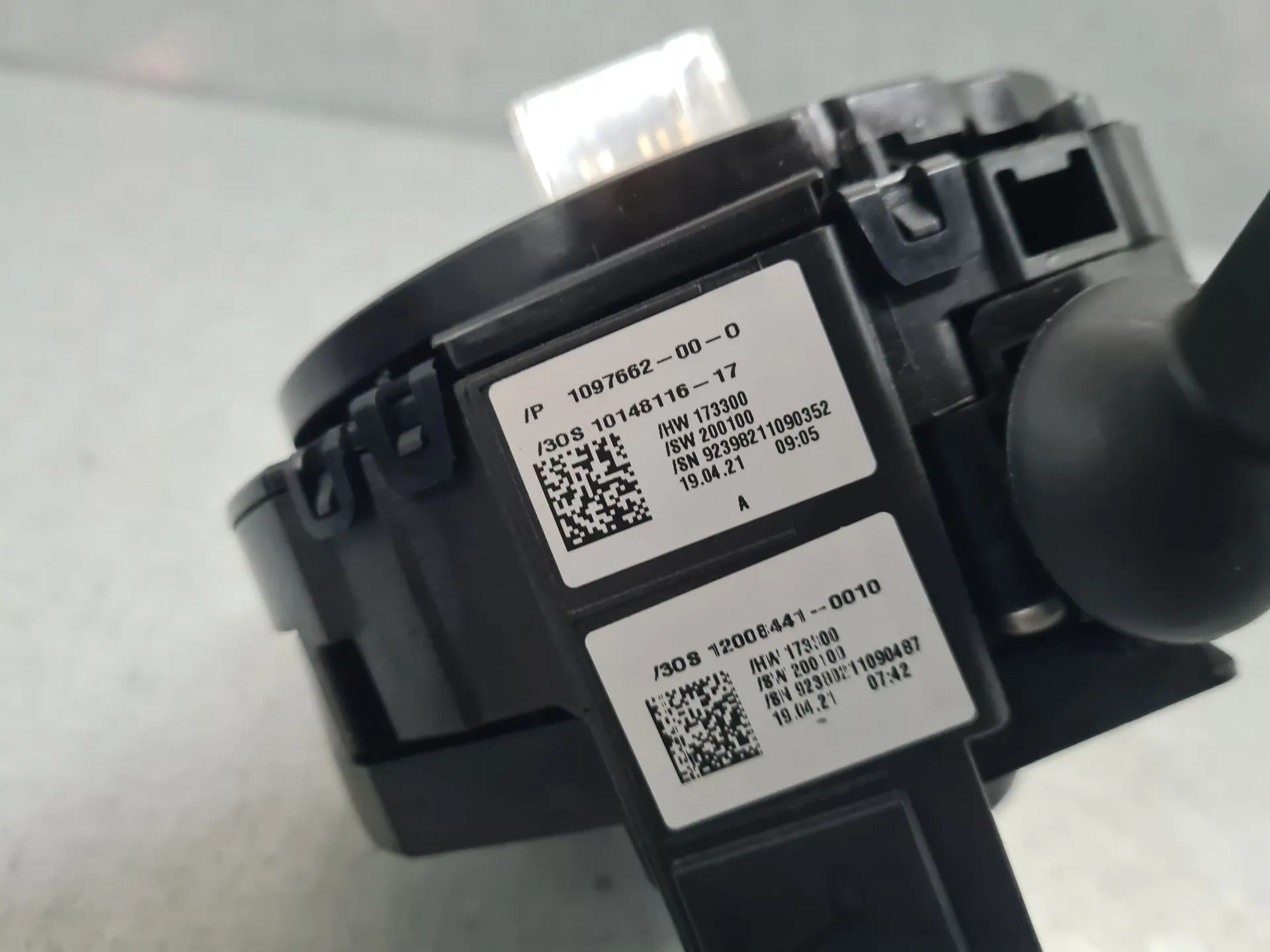 Cintura airbag TESLA Model 3 (5YJ3) Imagem-7