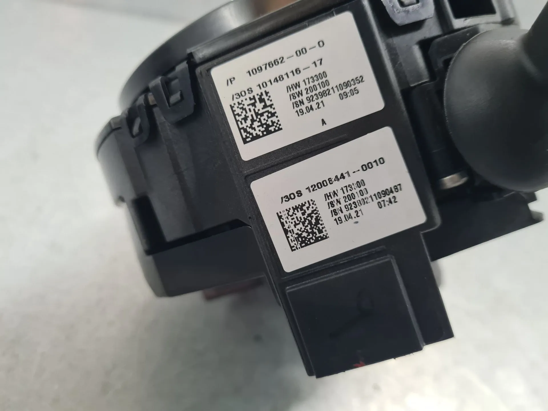 Cintura airbag TESLA Model 3 (5YJ3) Imagem-8