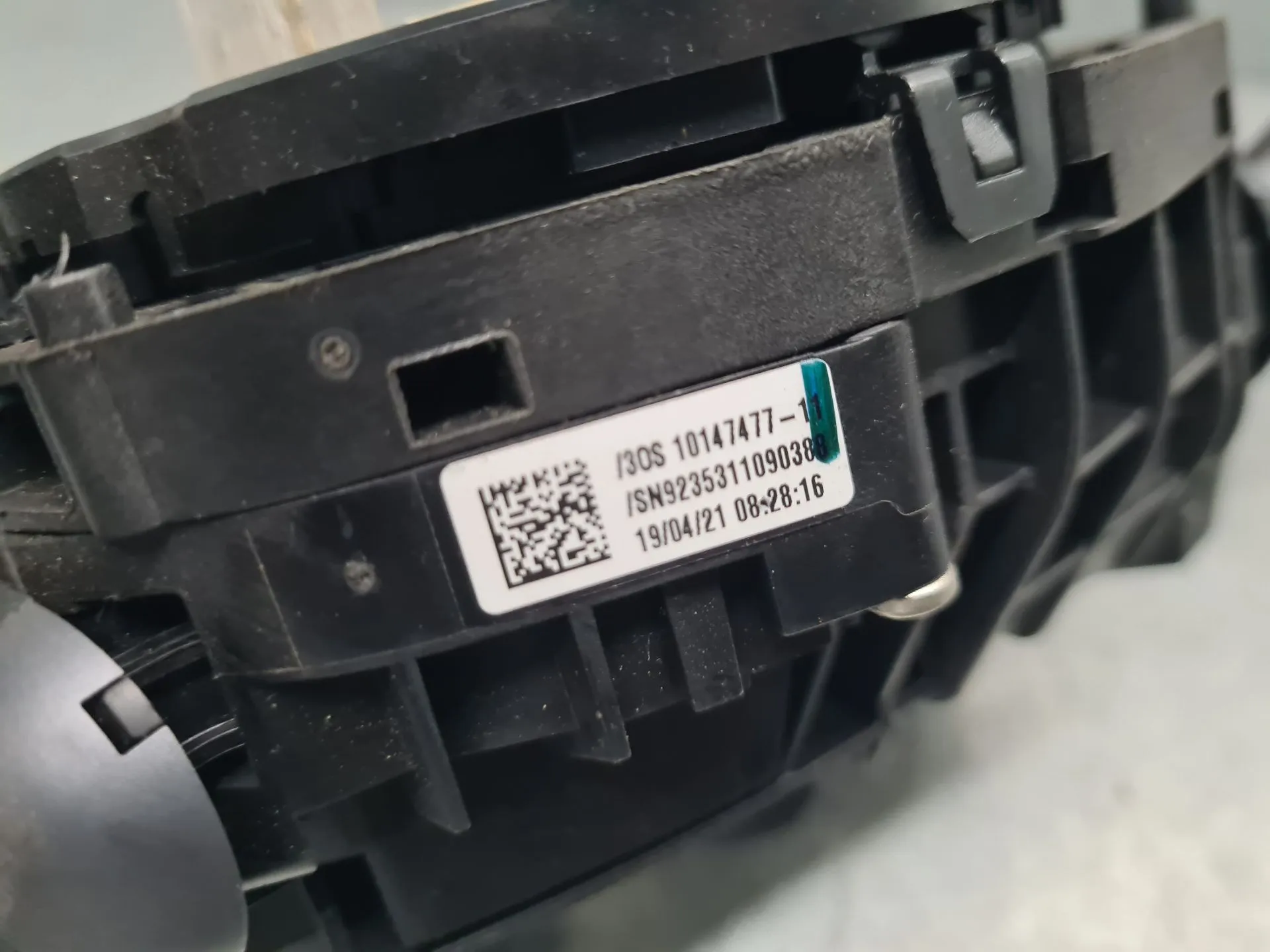 Cintura airbag TESLA Model 3 (5YJ3) Imagem-9