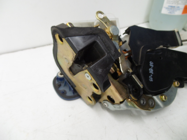 Rear Left Door Lock TOYOTA Corolla Sedan (_E11_) Imagem-2