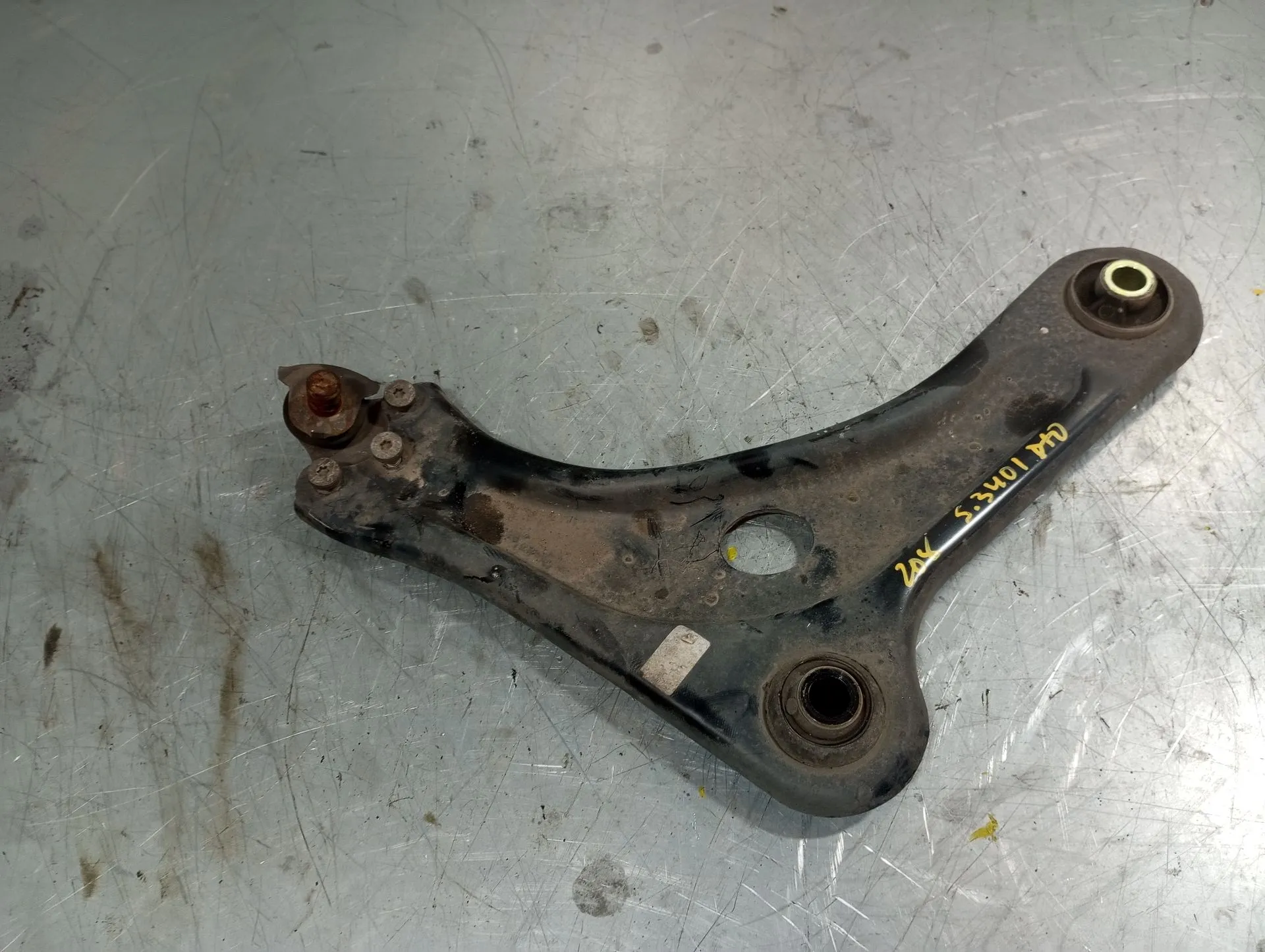 Brazo suspensión delantero derecho PEUGEOT 208