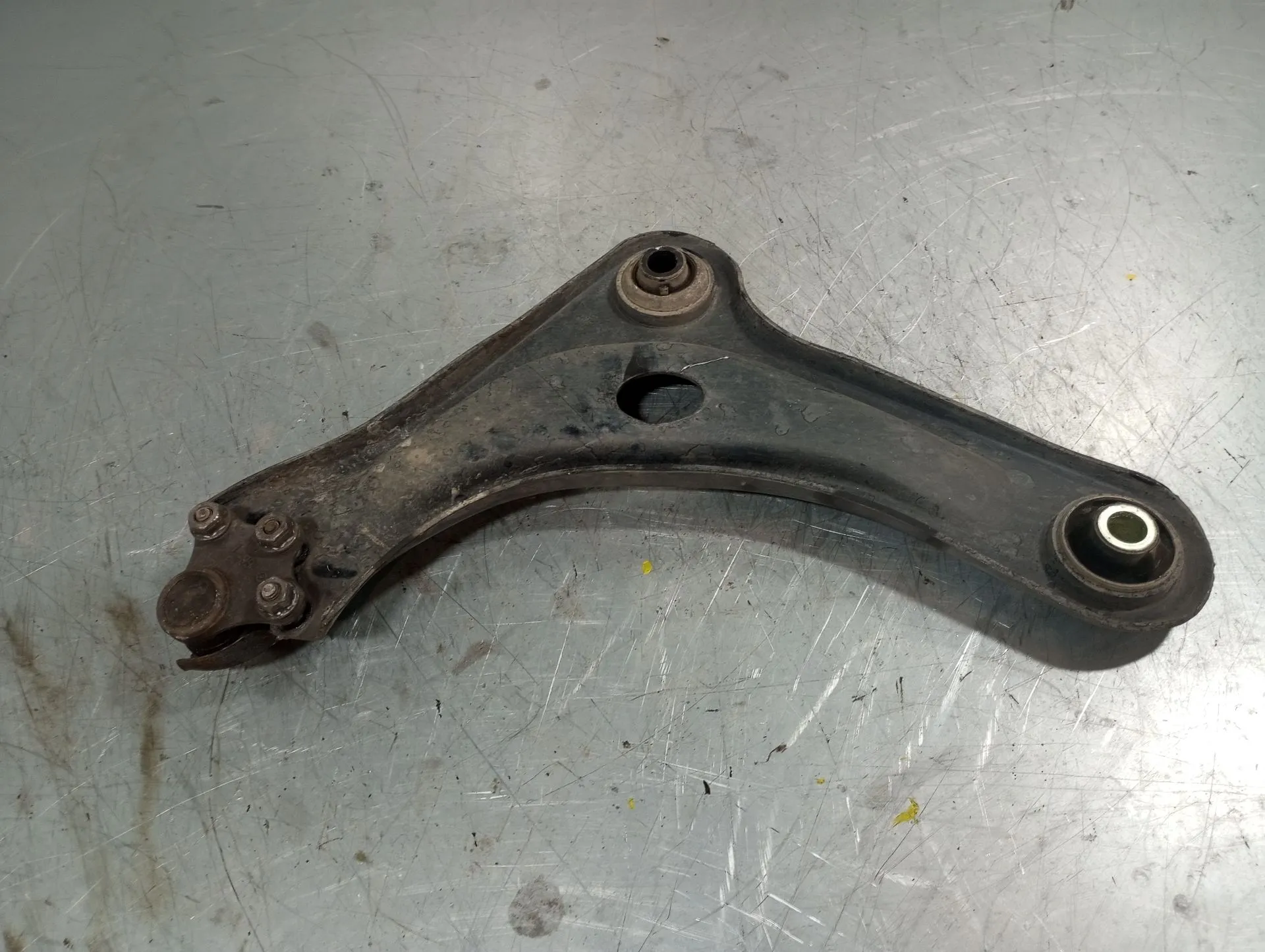 Brazo suspensión delantero derecho PEUGEOT 208 Imagem-1