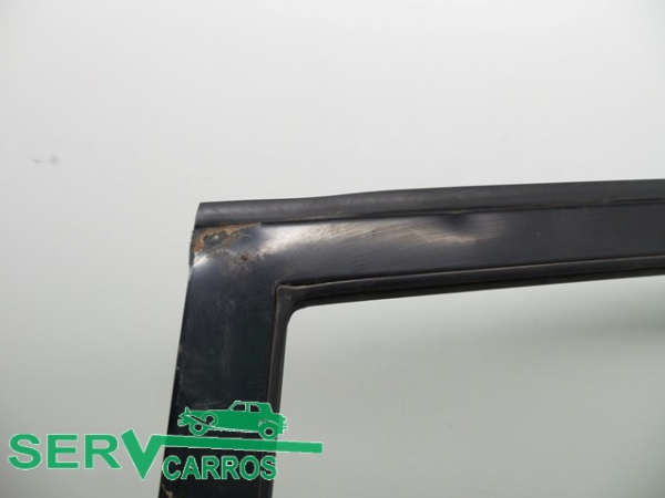 Puerta Trasero Izquierdo TOYOTA Corolla Sedan (_E10_) Imagem-2