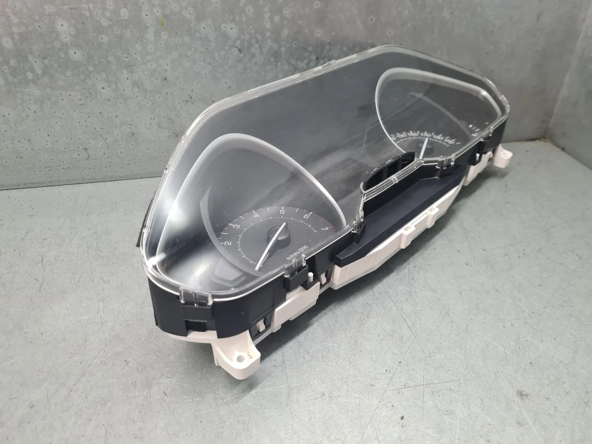 Quadrante / painel de instrumentos PEUGEOT 208 Imagem-1