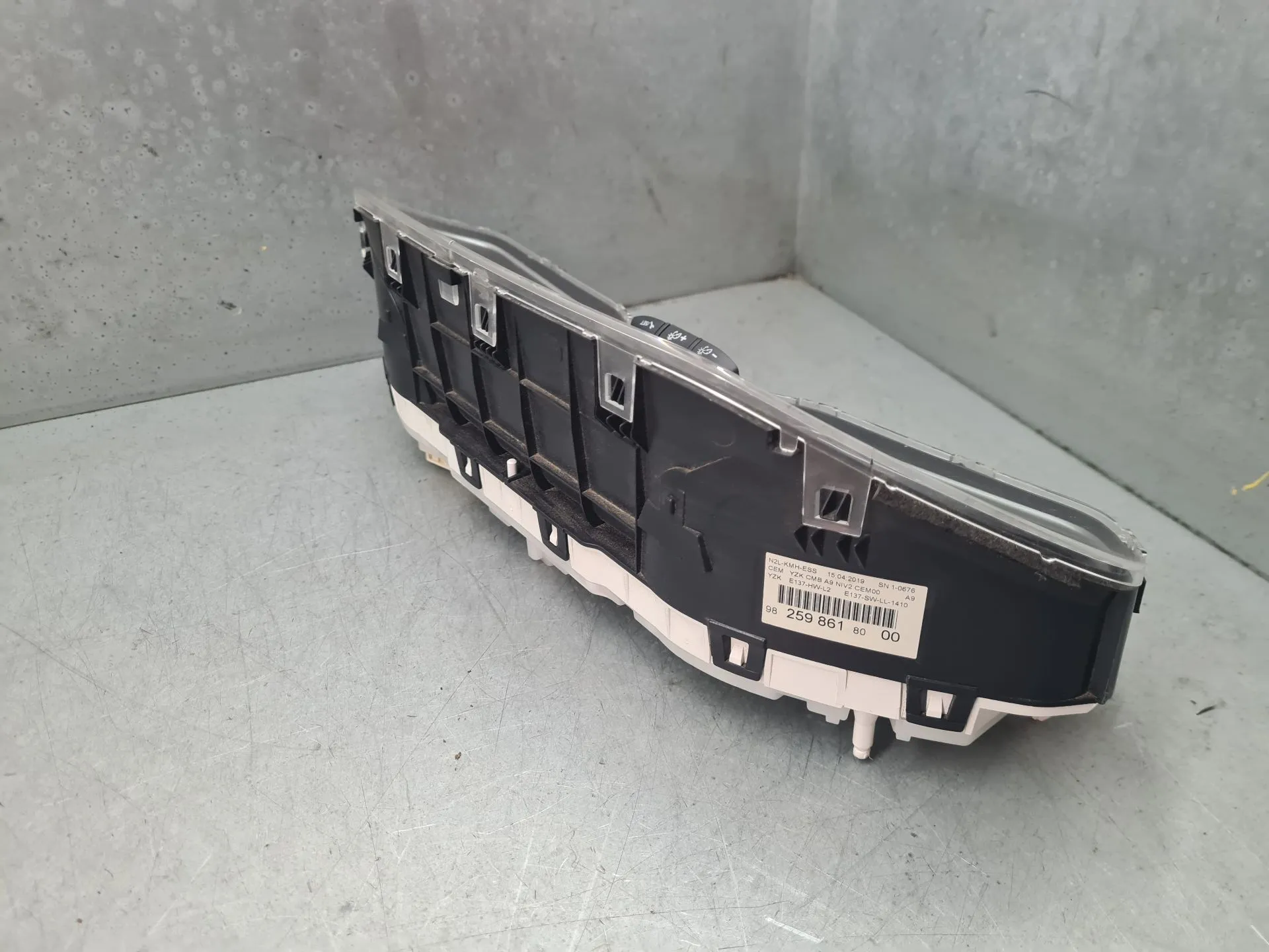 Quadrante / painel de instrumentos PEUGEOT 208 Imagem-2