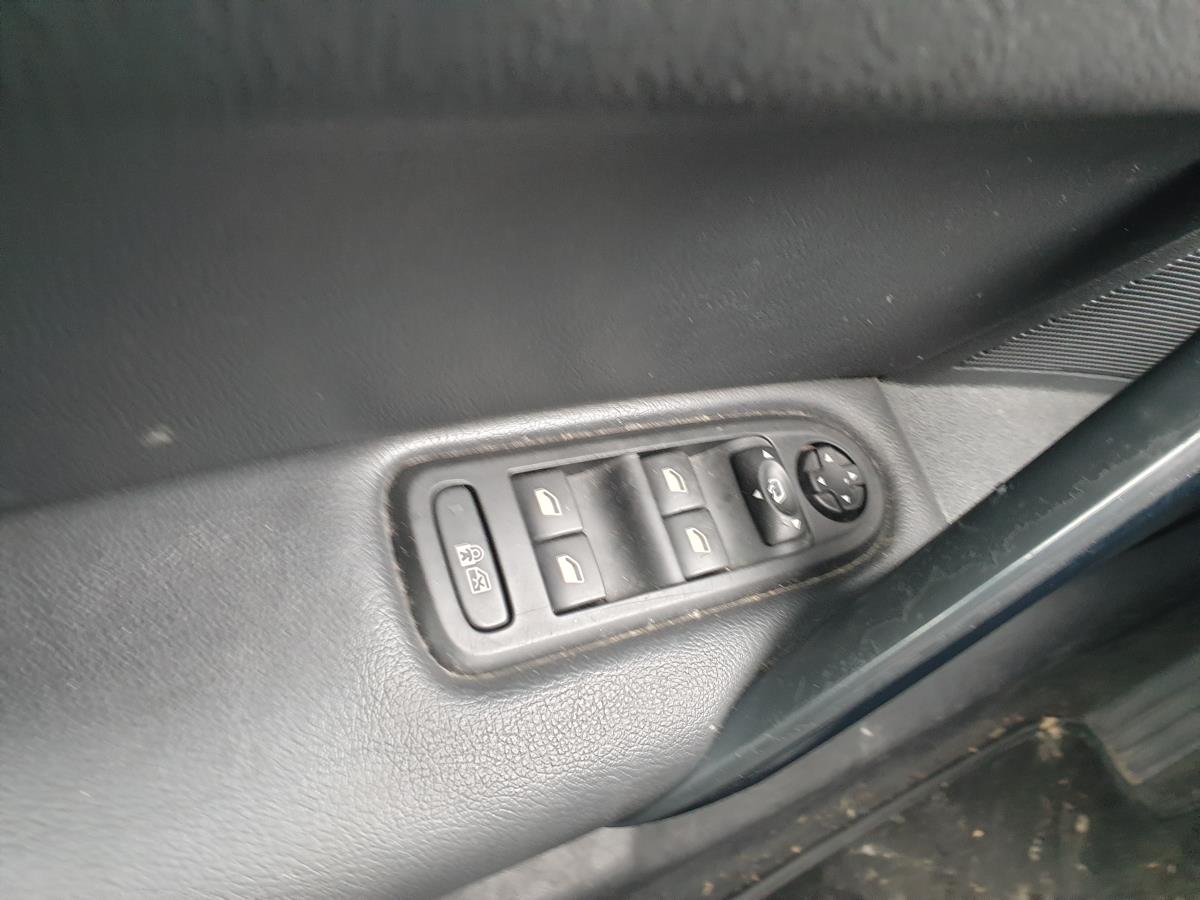 Comando / interruttore alzacristallo anteriore sinistro PEUGEOT 508