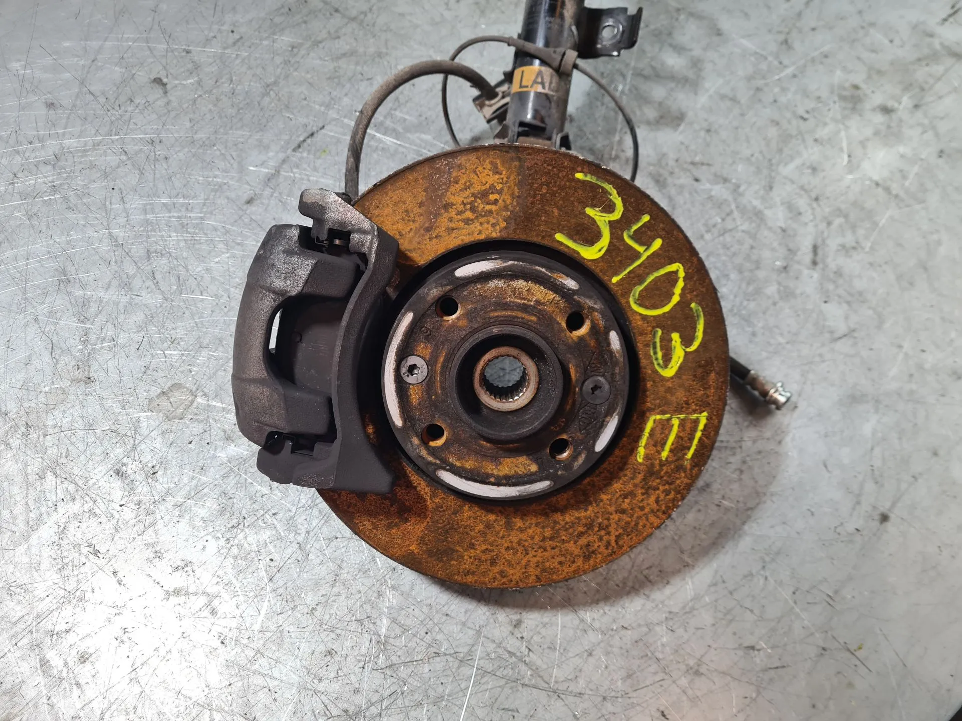 Fusello anteriore sinistro NISSAN Micra V (K14)