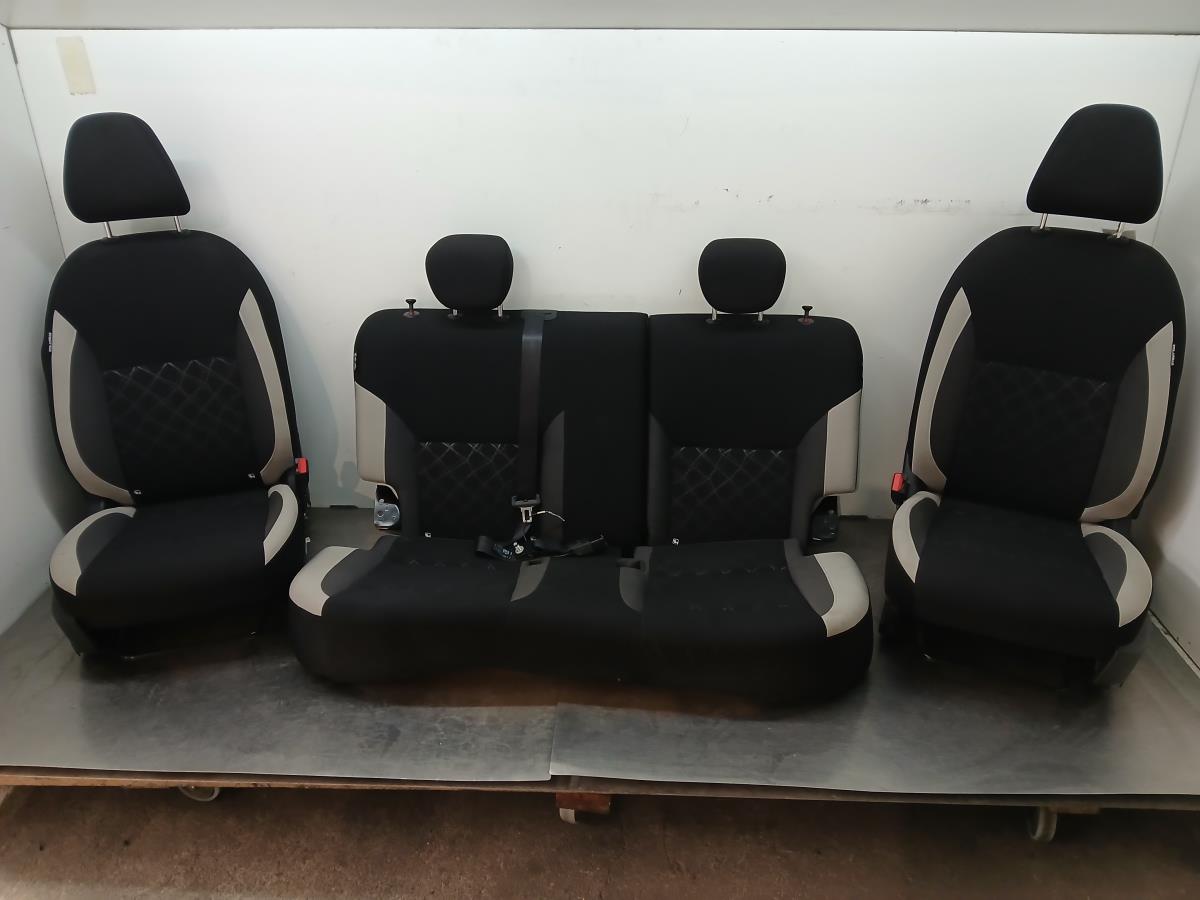 Seats set NISSAN Micra V (K14)