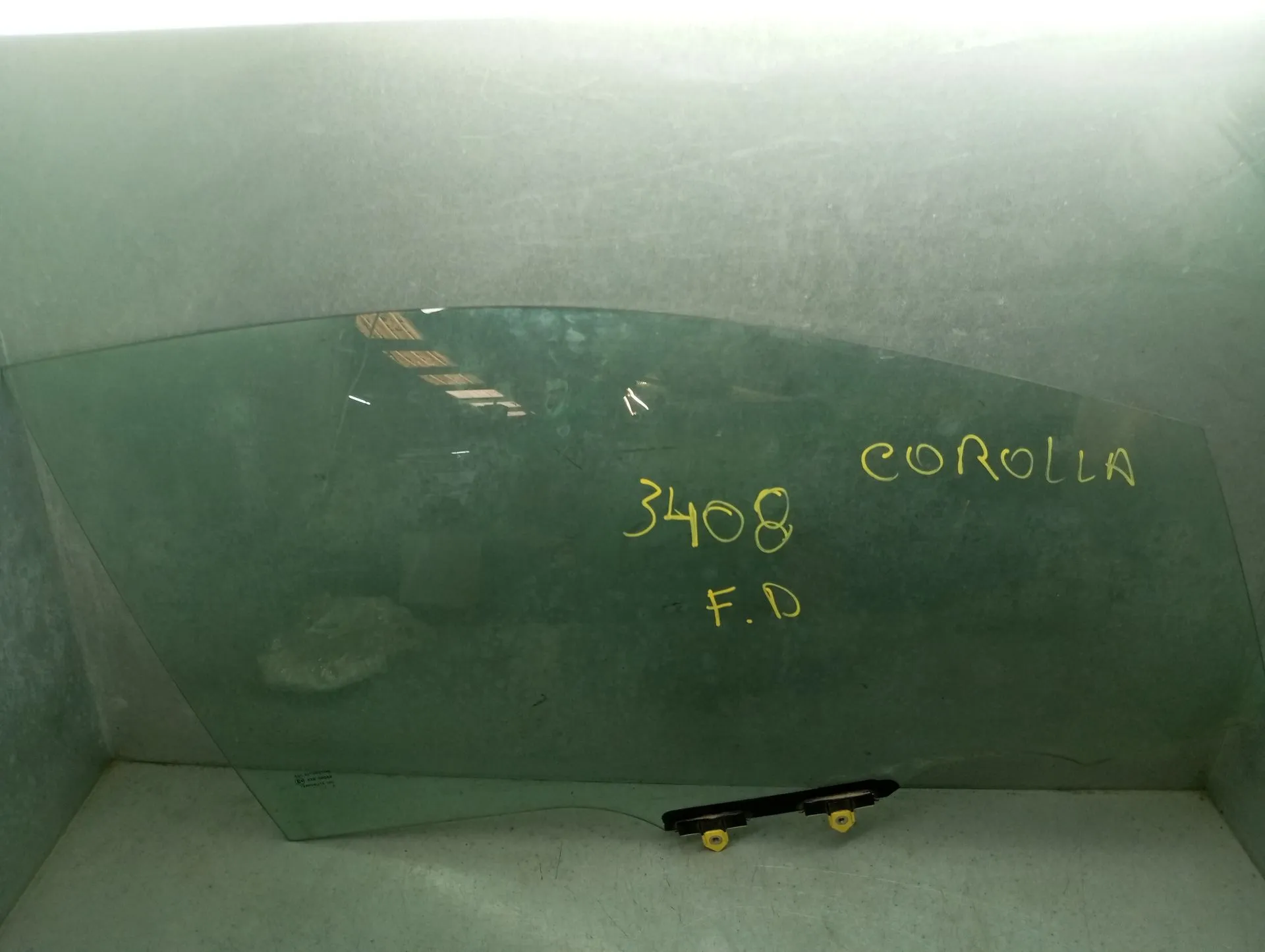 Vidro porta frente direita TOYOTA Corolla Hatchback (_E21_) Imagem-0