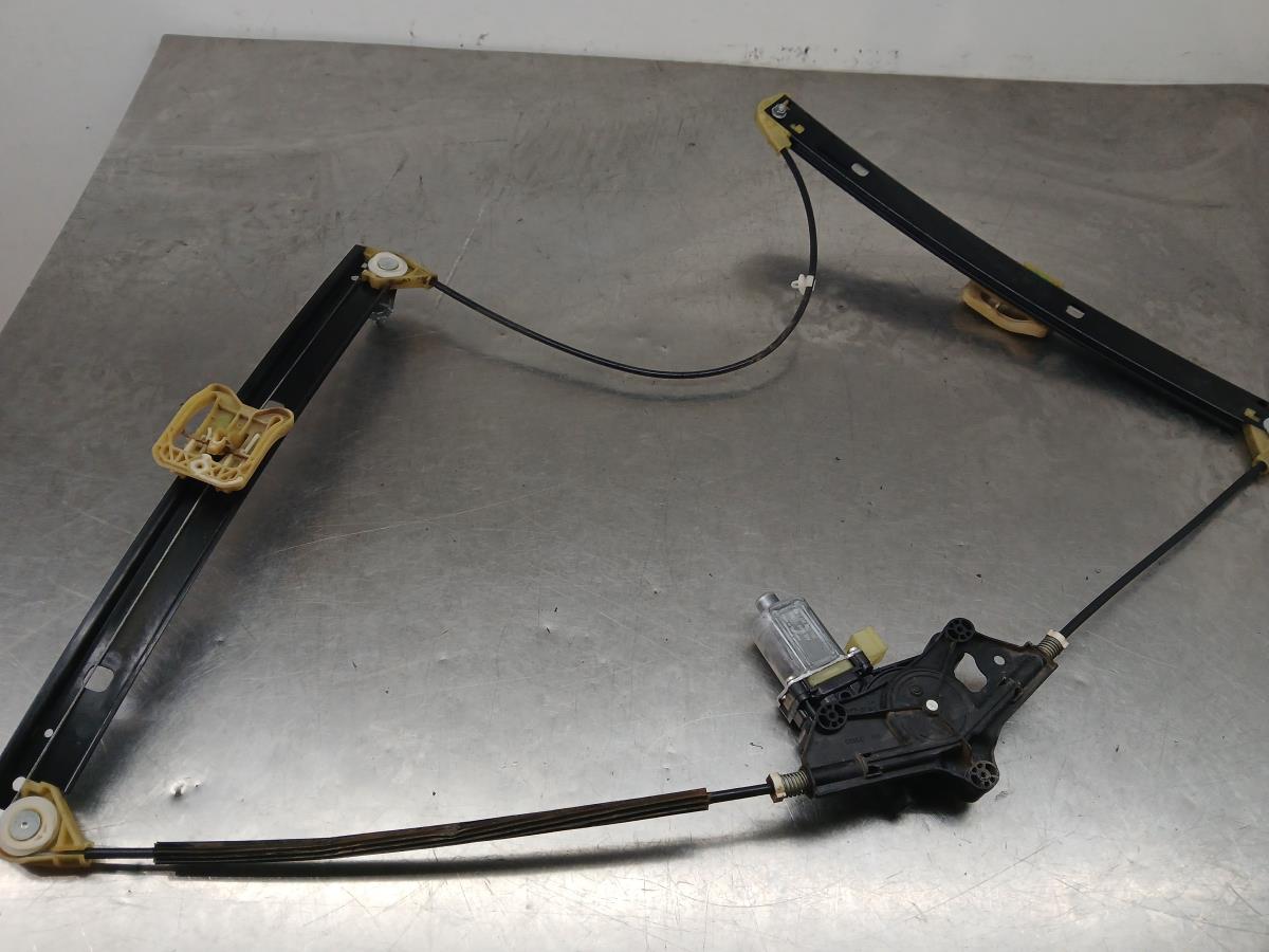 Lève-vitre avant gauche AUDI A4 (8W2, 8WC, B9) Imagem-1