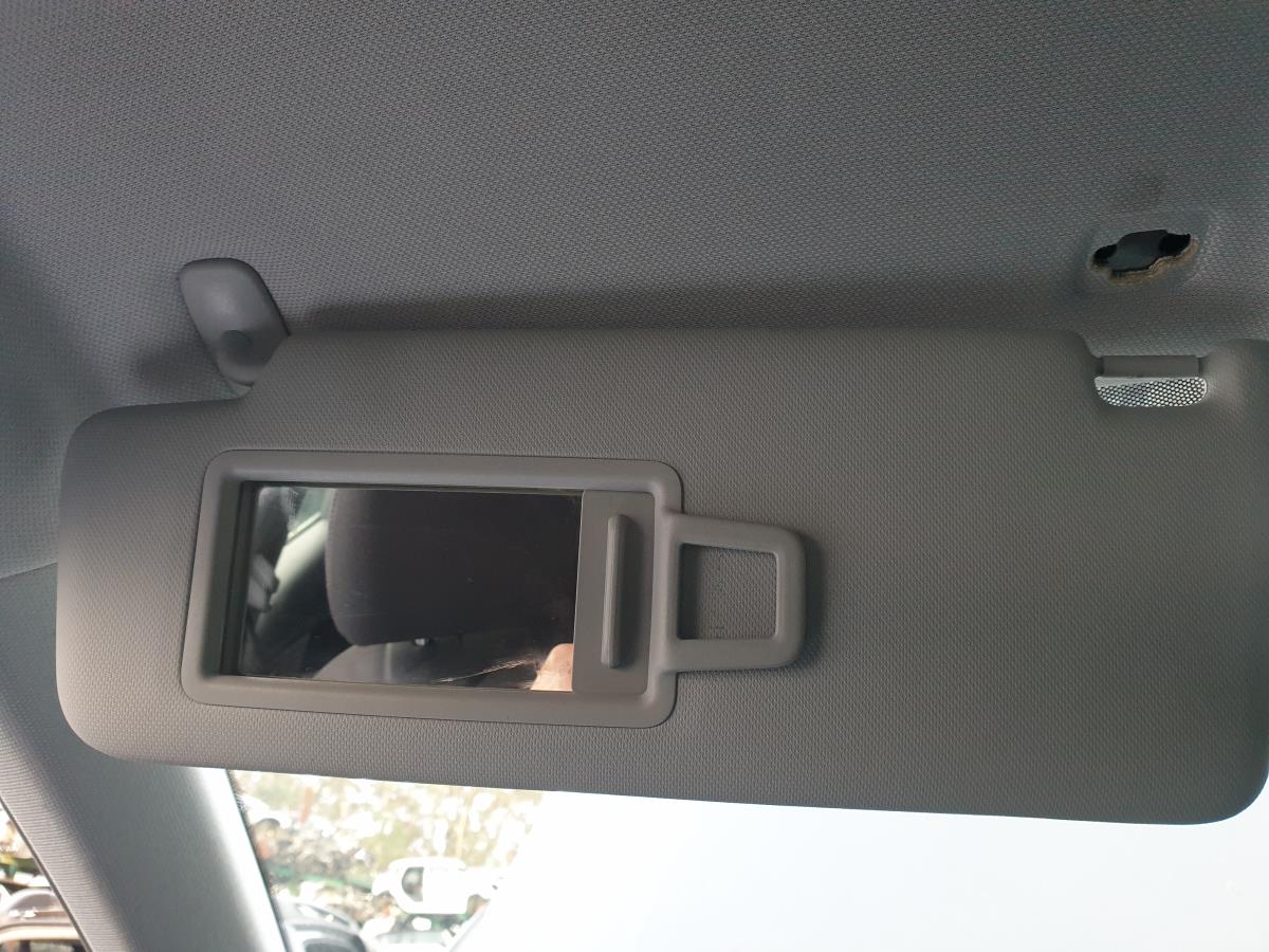 Pála de sol esquerda AUDI A4 (8W2, 8WC, B9) Imagem-2