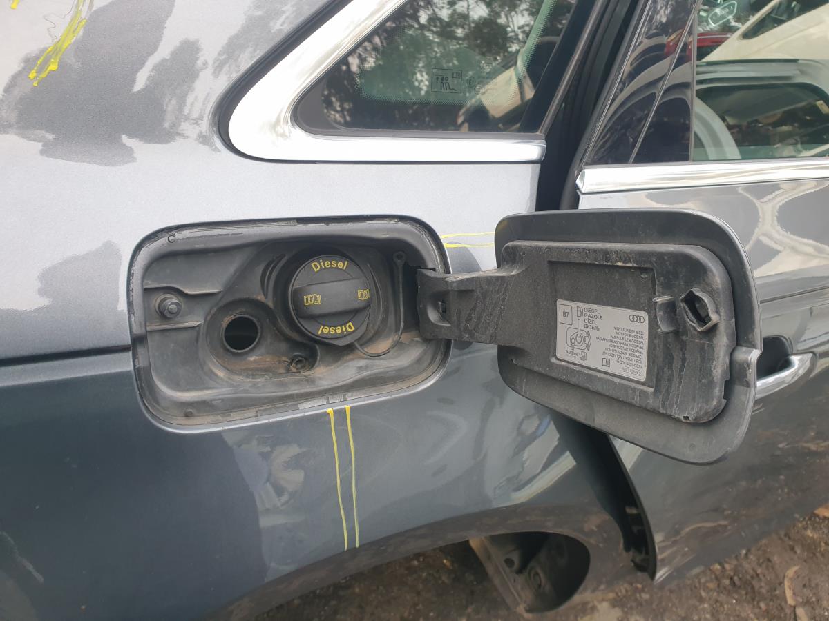 Bouchon/Volet De Trappe De Réservoir à Carburant AUDI A4 (8W2, 8WC, B9) Imagem-1